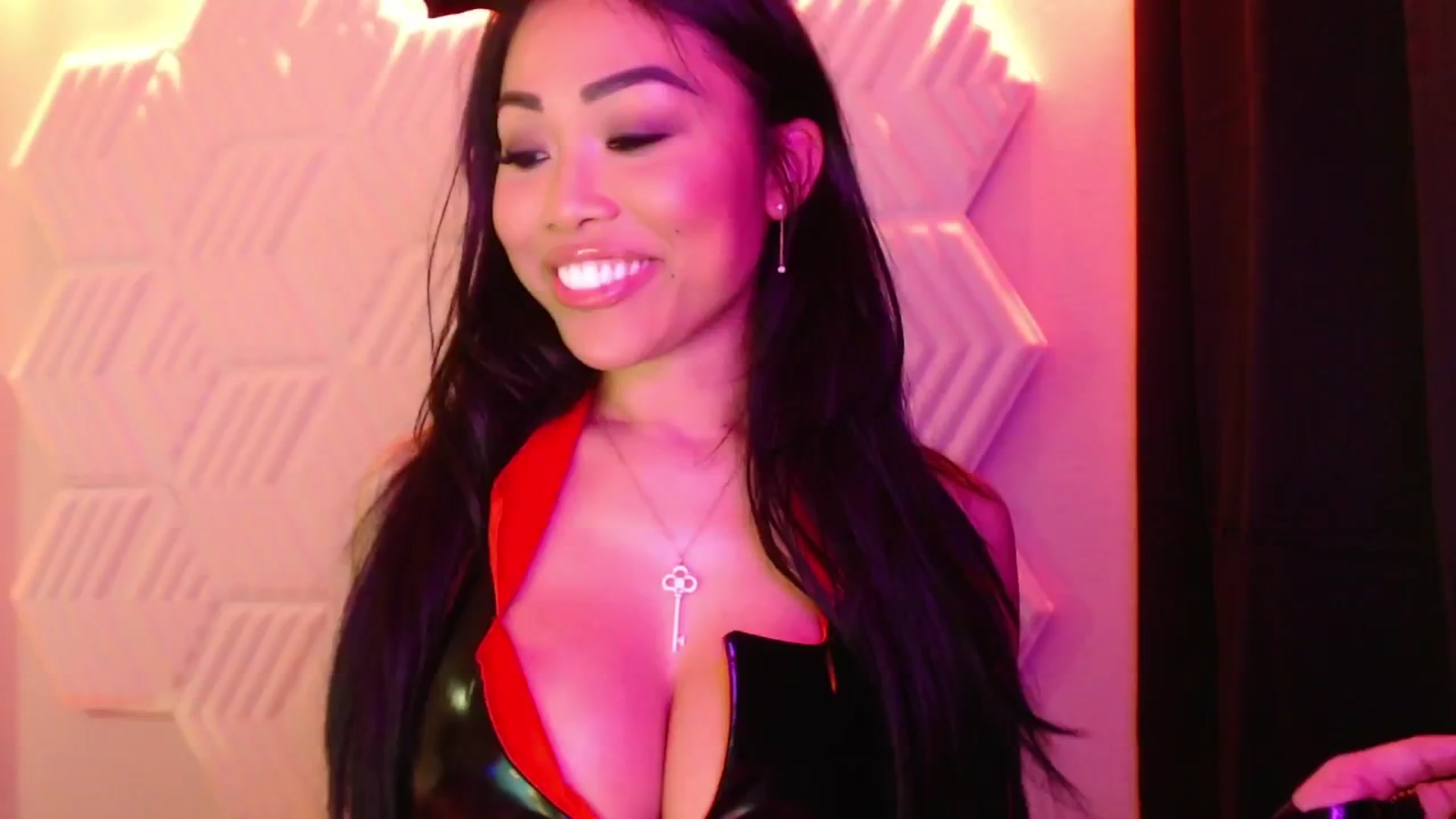 Gallery image thumbnail from SinCityVEE's myfreecams stream on, 09/21/2024, 08:45 image 20 of 20