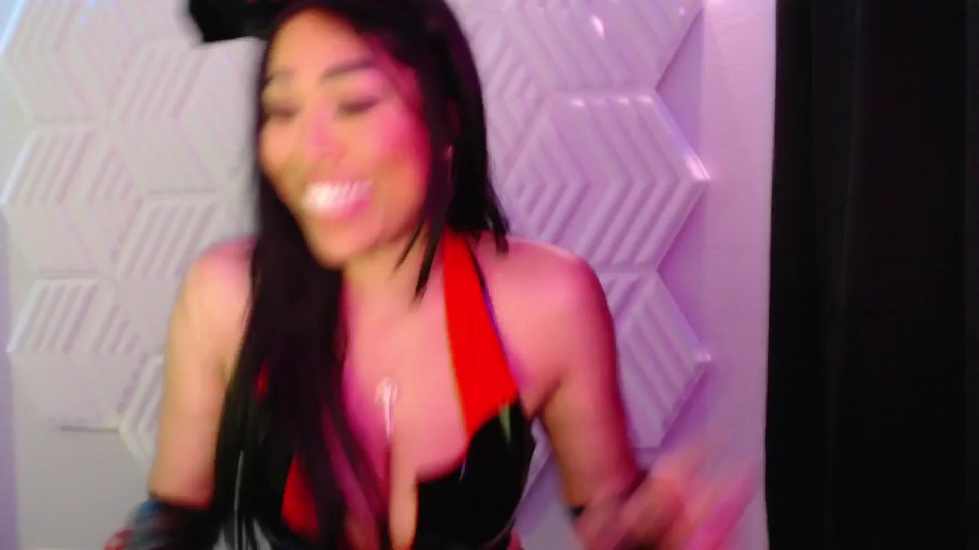 Gallery image thumbnail from SinCityVEE's myfreecams stream on, 09/21/2024, 08:45 image 14 of 20