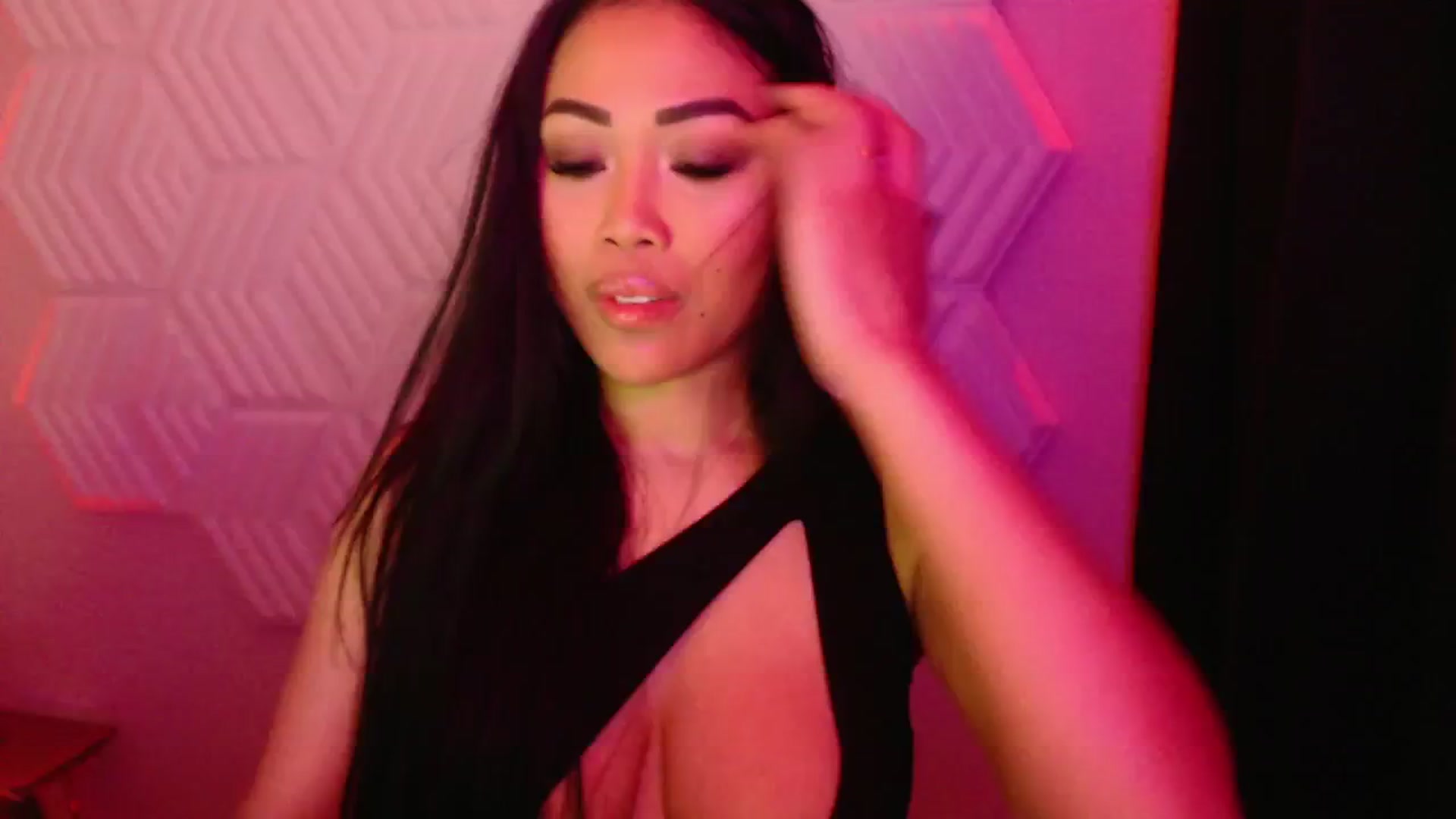 Gallery image thumbnail from SinCityVEE's myfreecams stream on, 09/22/2024, 08:25 image 5 of 20