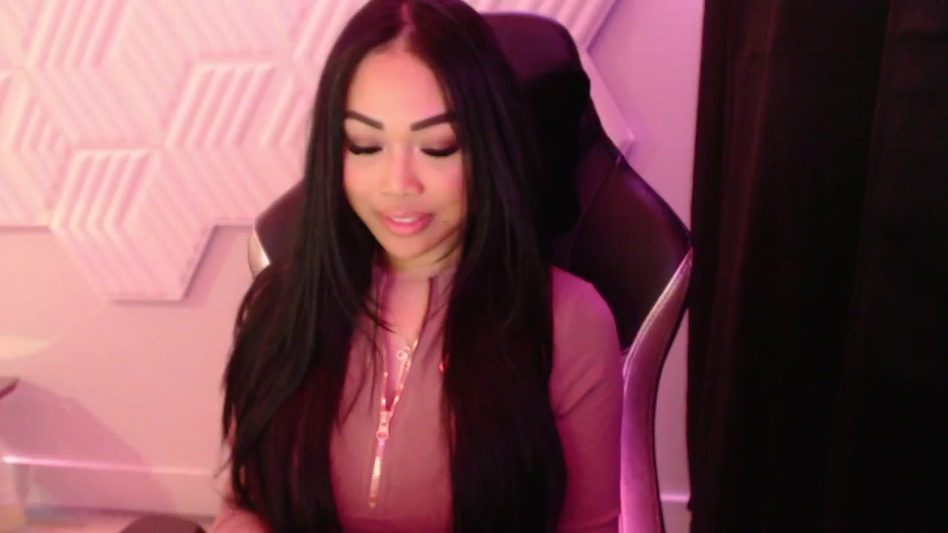 Gallery image thumbnail from SinCityVEE's myfreecams stream on, 09/27/2024, 09:41 image 3 of 20