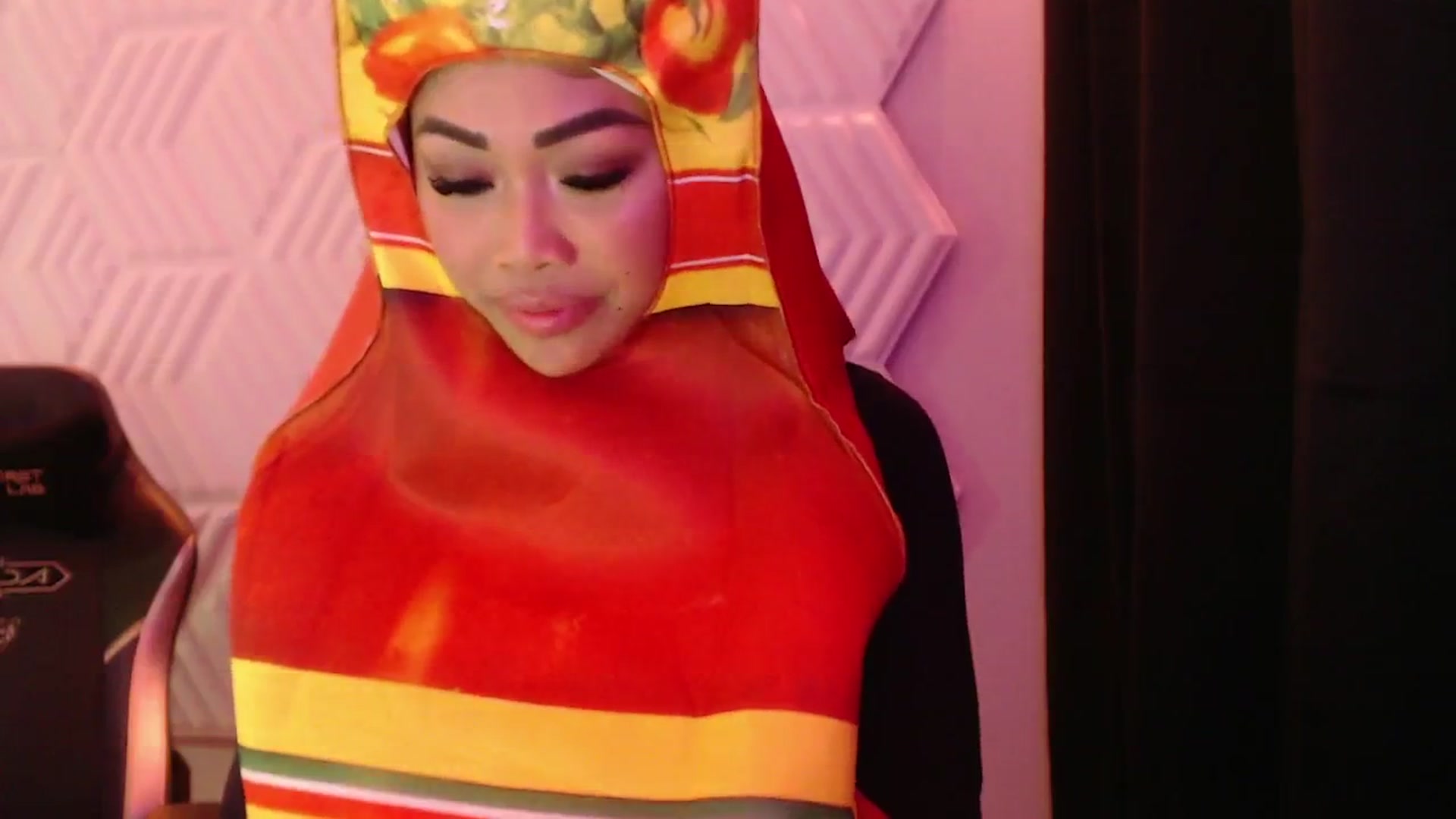 Gallery image thumbnail from SinCityVEE's myfreecams stream on, 09/27/2024, 09:41 image 18 of 20