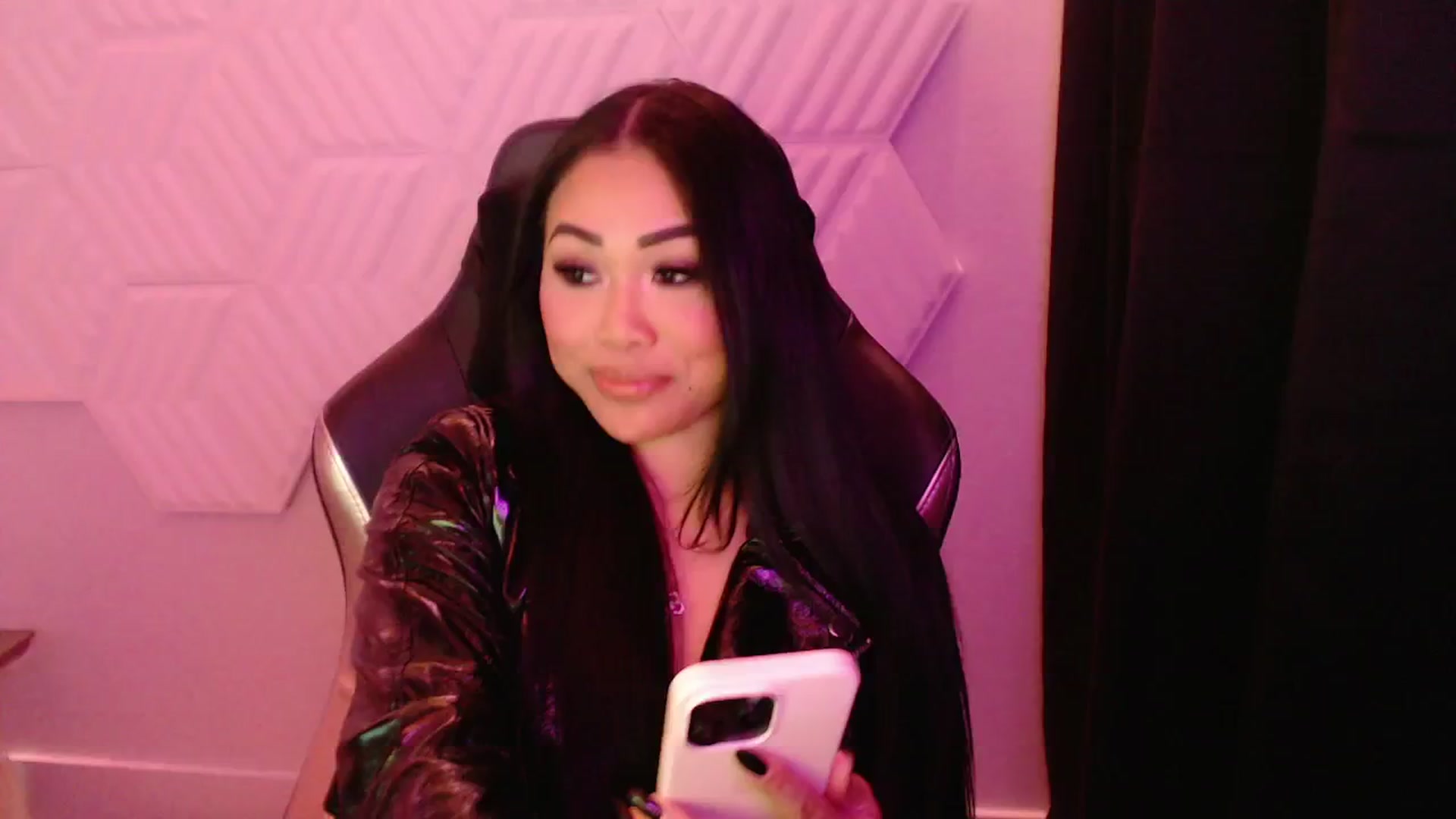 Gallery image thumbnail from SinCityVEE's myfreecams stream on, 09/28/2024, 06:01 image 11 of 20