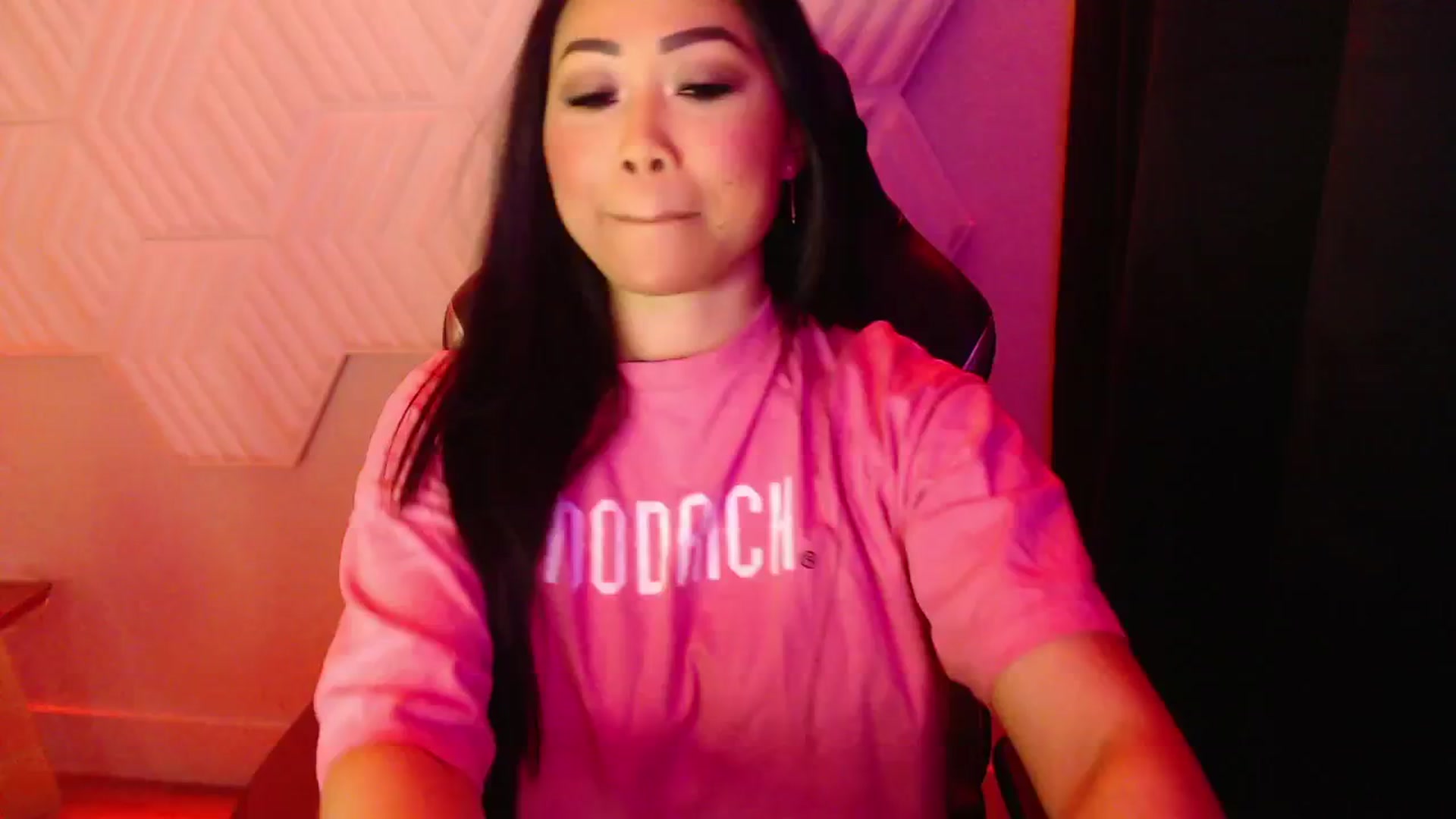 Gallery image thumbnail from SinCityVEE's myfreecams stream on, 09/29/2024, 06:45 image 10 of 20