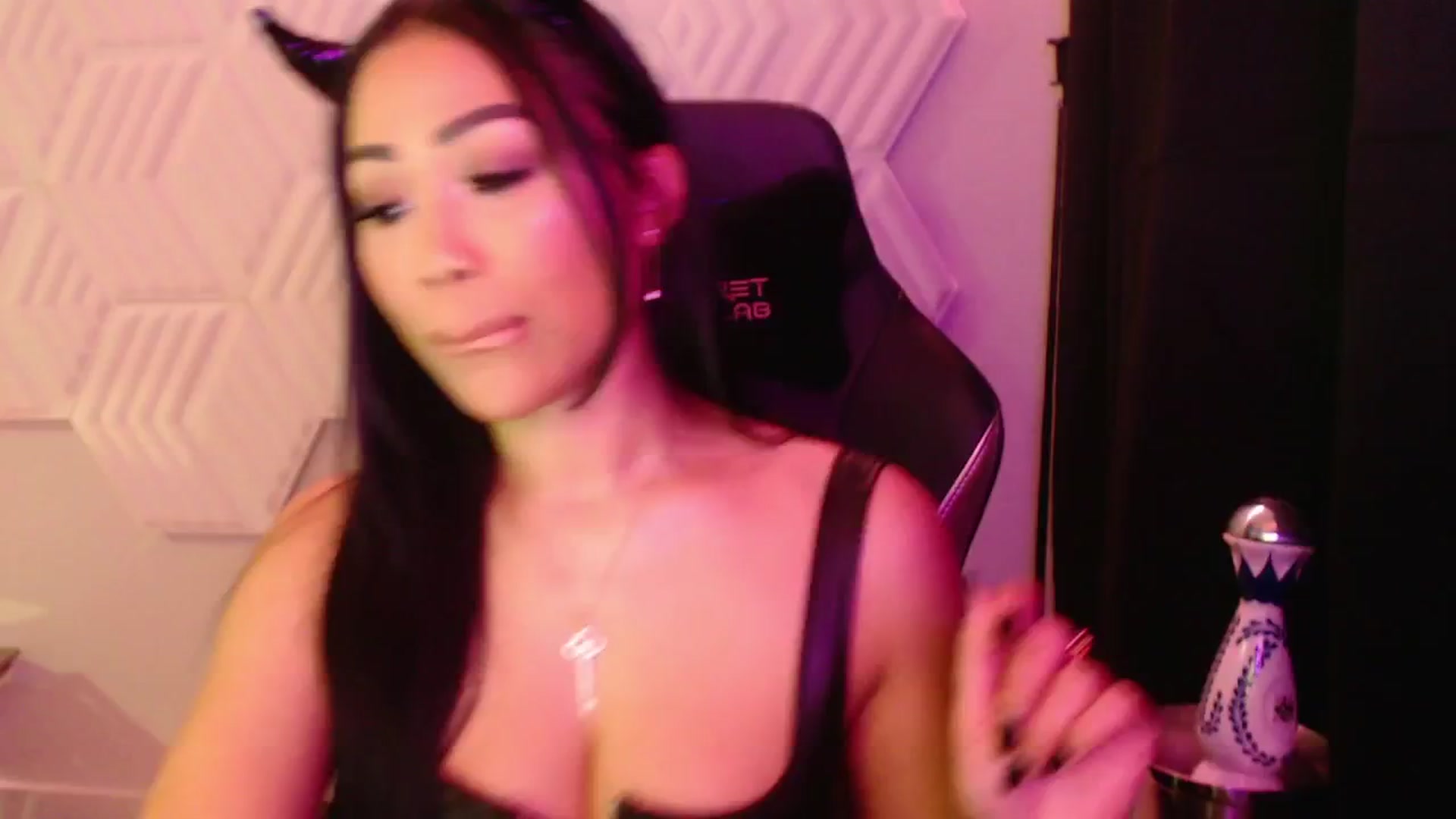 Gallery image thumbnail from SinCityVEE's myfreecams stream on, 09/30/2024, 08:24 image 4 of 20