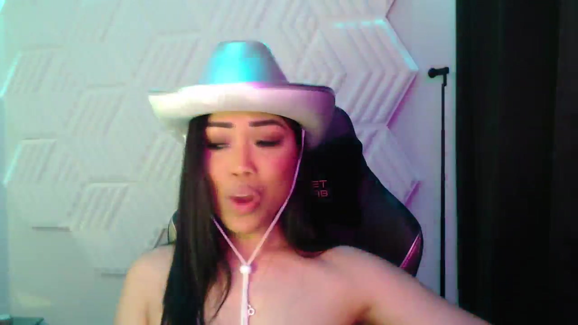 Gallery image thumbnail from SinCityVEE's myfreecams stream on, 10/01/2024, 07:20 image 19 of 20