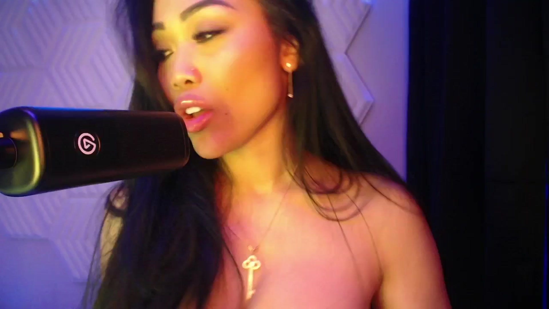Gallery image thumbnail from SinCityVEE's myfreecams stream on, 10/27/2024, 13:50 image 14 of 20