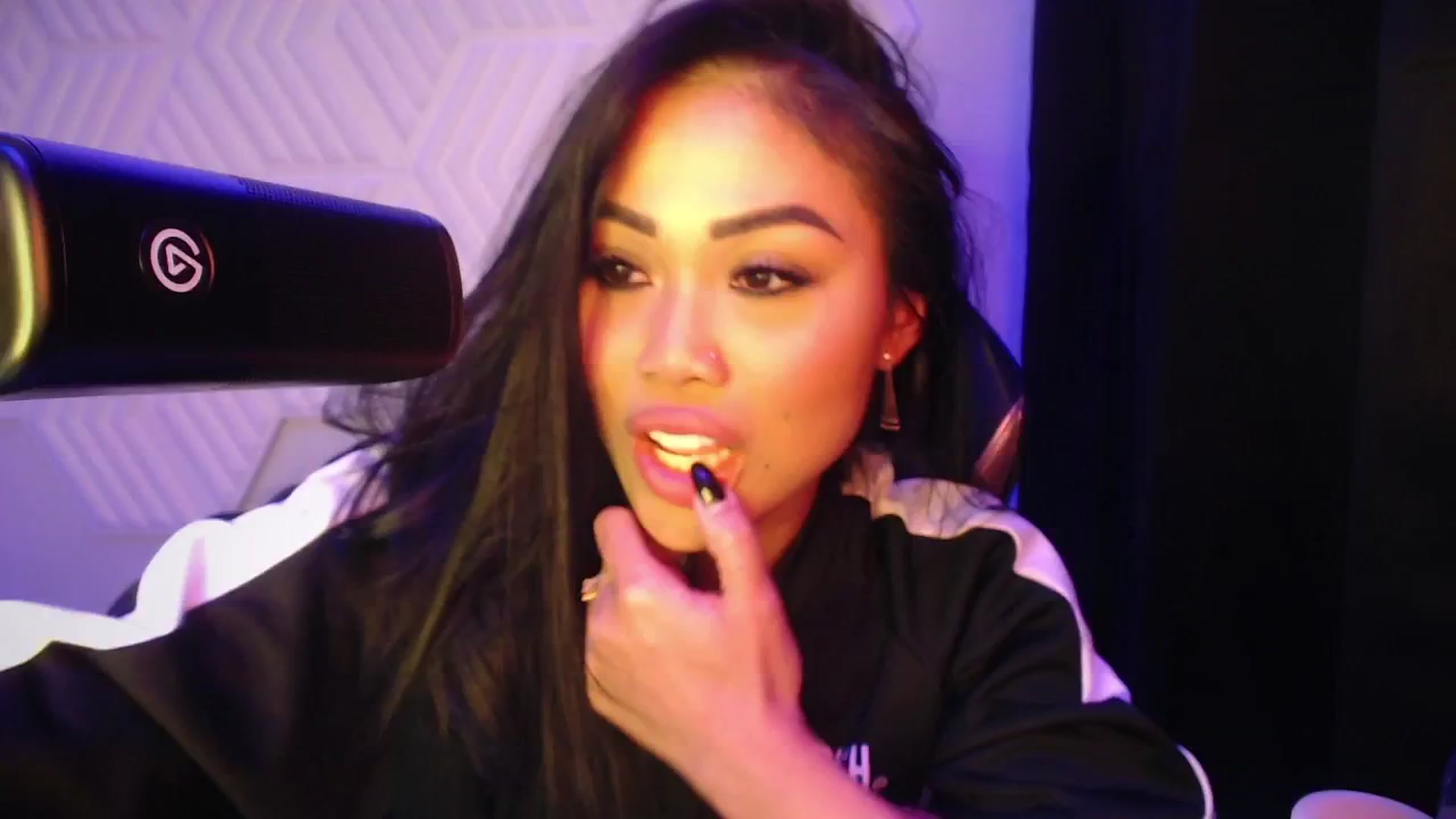 Gallery image thumbnail from SinCityVEE's myfreecams stream on, 10/27/2024, 13:50 image 20 of 20