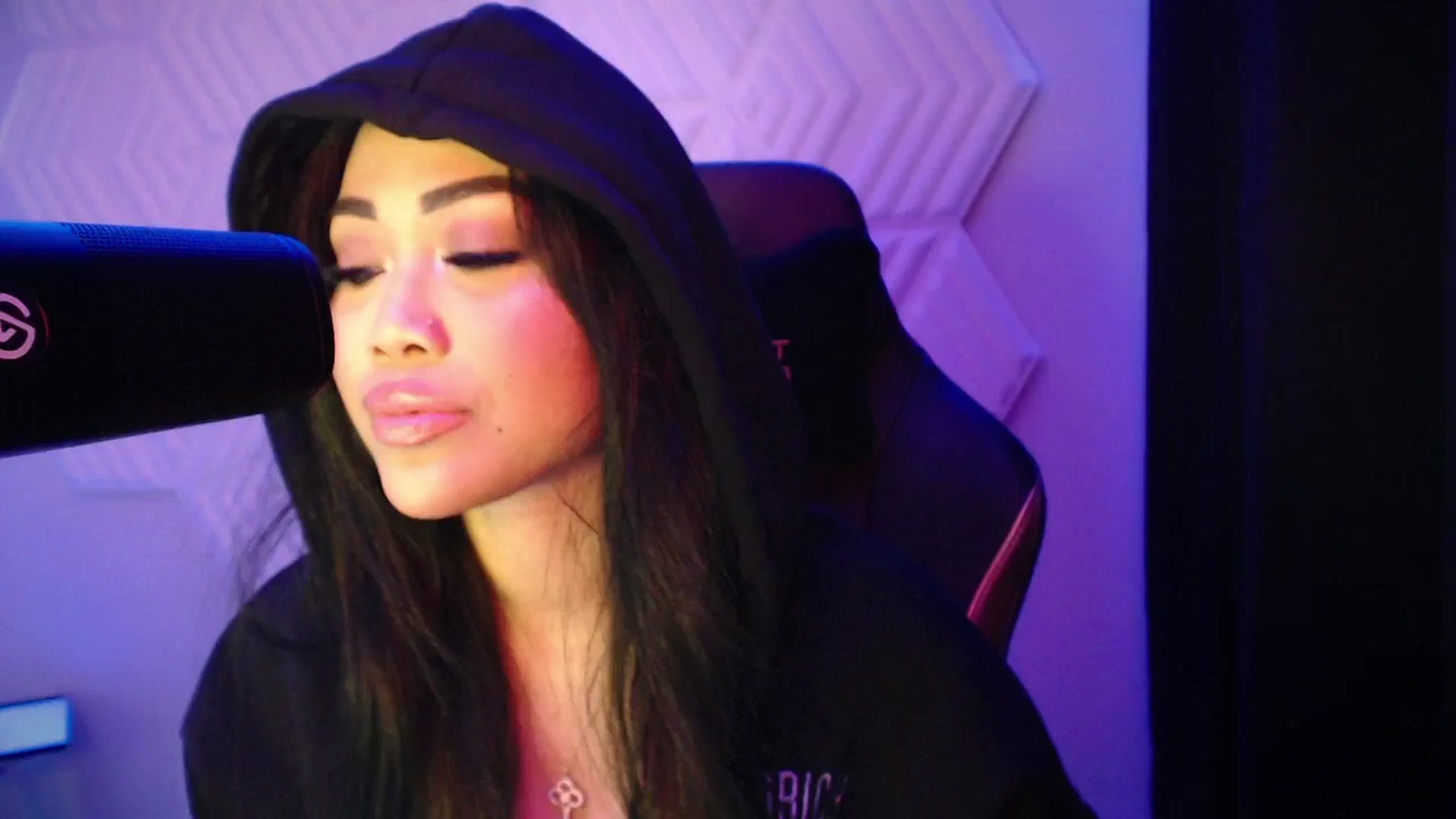 Gallery image thumbnail from SinCityVEE's myfreecams stream on, 11/01/2024, 08:58 image 6 of 20