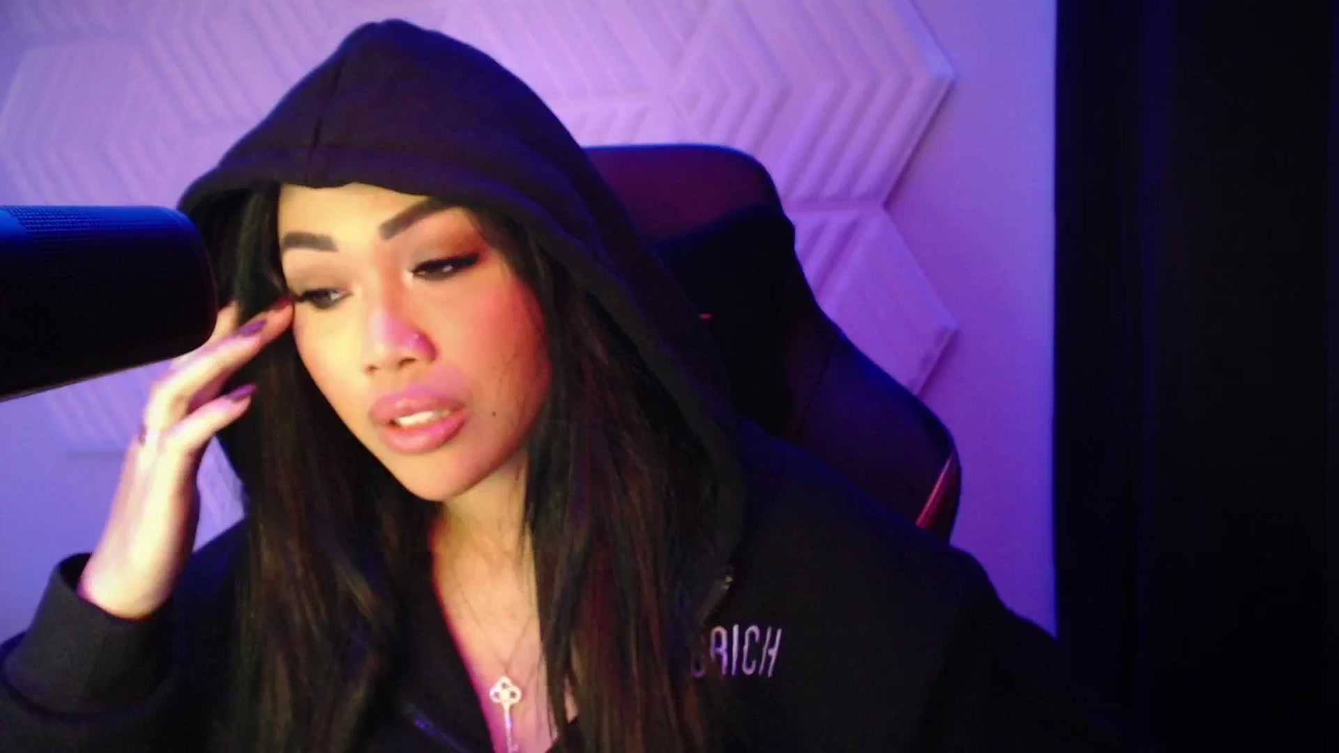 Gallery image thumbnail from SinCityVEE's myfreecams stream on, 11/01/2024, 08:58 image 3 of 20