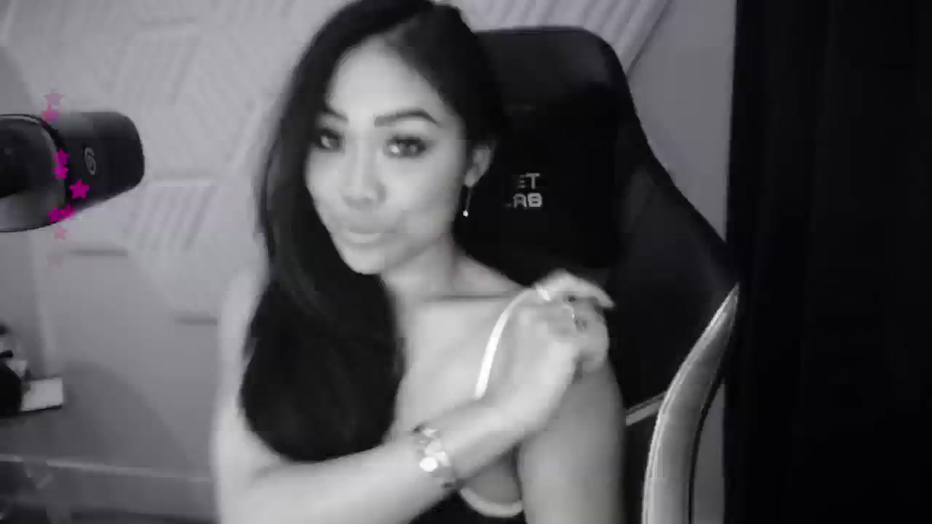 Gallery image thumbnail from SinCityVEE's myfreecams stream on, 11/04/2024, 11:49 image 20 of 20