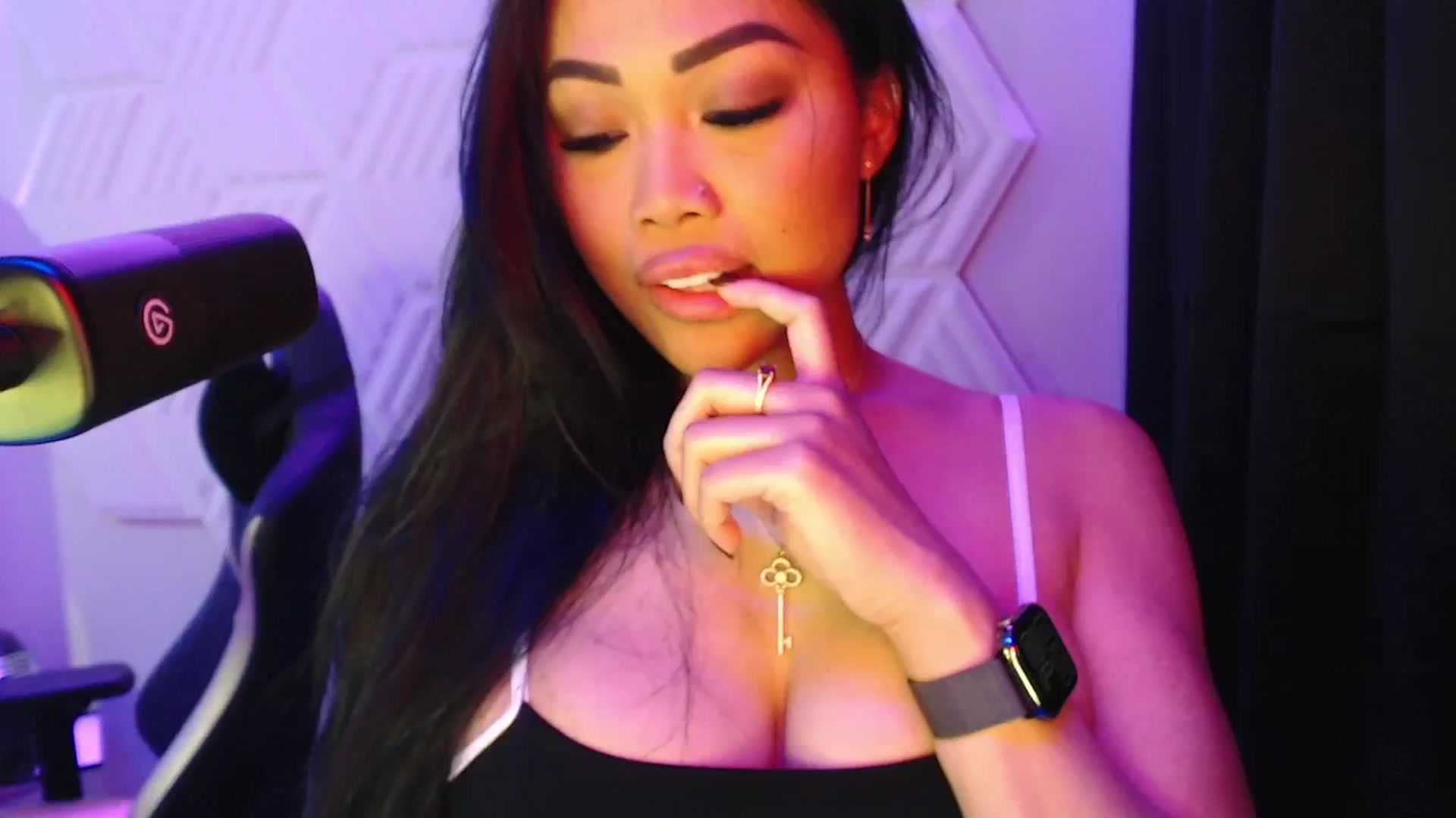 Gallery image thumbnail from SinCityVEE's myfreecams stream on, 11/04/2024, 11:49 image 11 of 20