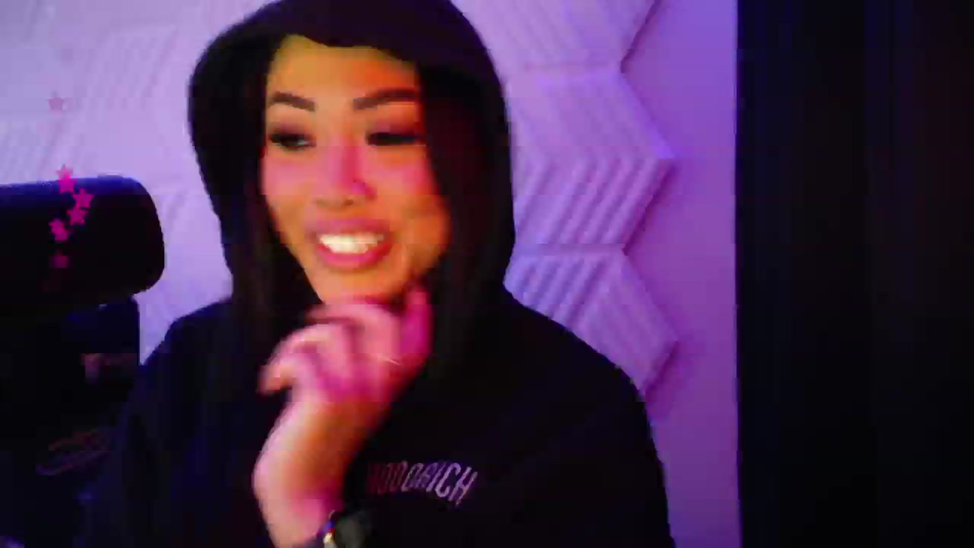 Gallery image thumbnail from SinCityVEE's myfreecams stream on, 11/09/2024, 10:03 image 6 of 20