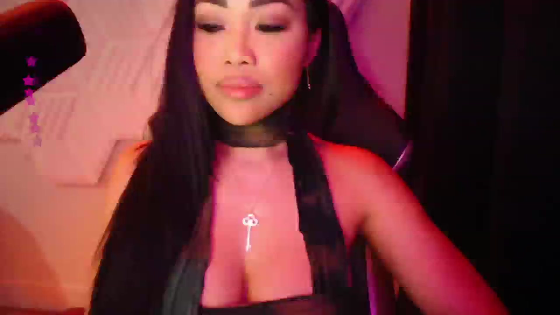 Gallery image thumbnail from SinCityVEE's myfreecams stream on, 11/12/2024, 09:17 image 6 of 20