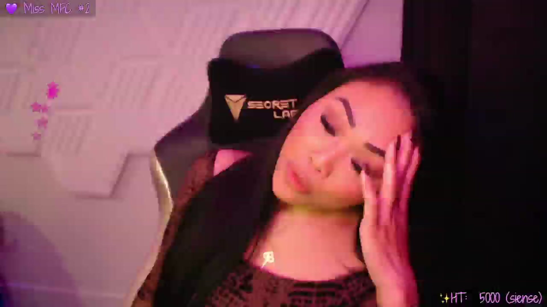 Gallery image thumbnail from SinCityVEE's myfreecams stream on, 11/17/2024, 08:13 image 3 of 20