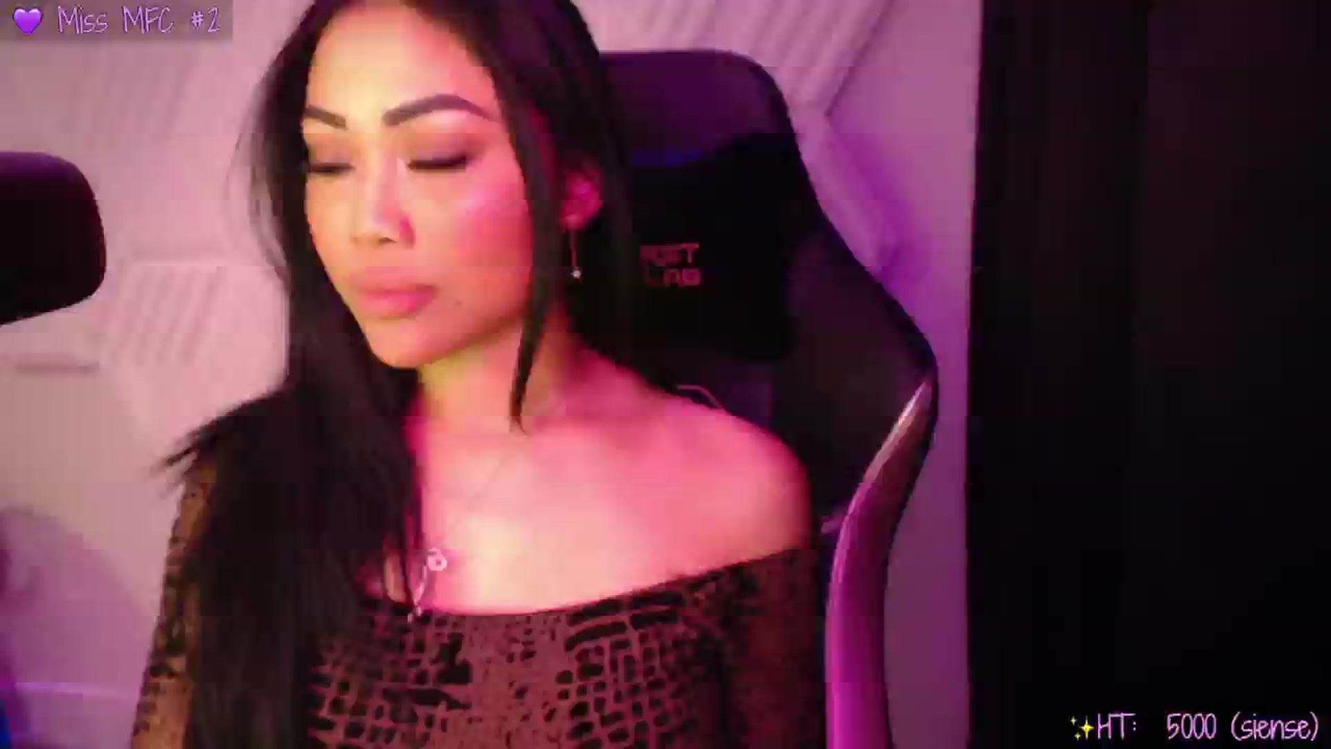Gallery image thumbnail from SinCityVEE's myfreecams stream on, 11/17/2024, 08:13 image 5 of 20