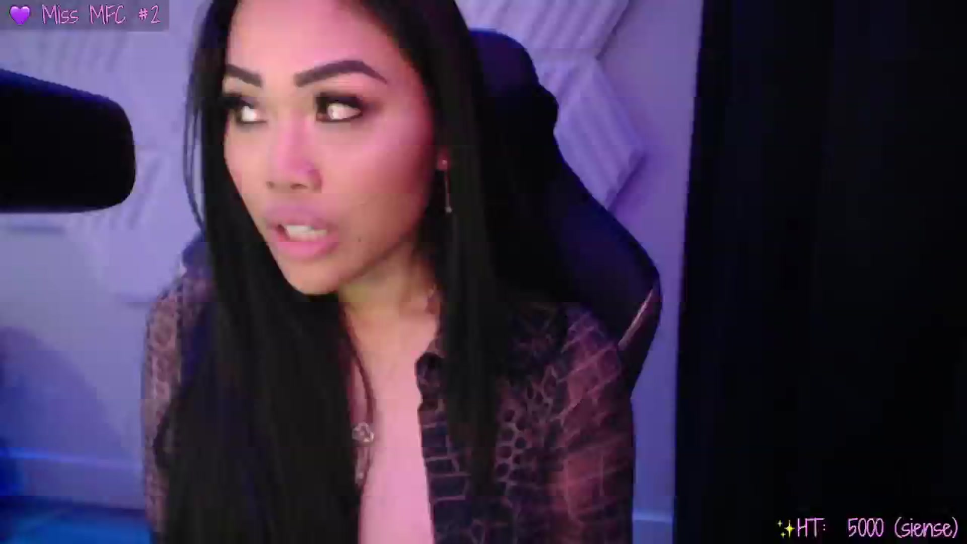 Gallery image thumbnail from SinCityVEE's myfreecams stream on, 11/20/2024, 09:58 image 16 of 20
