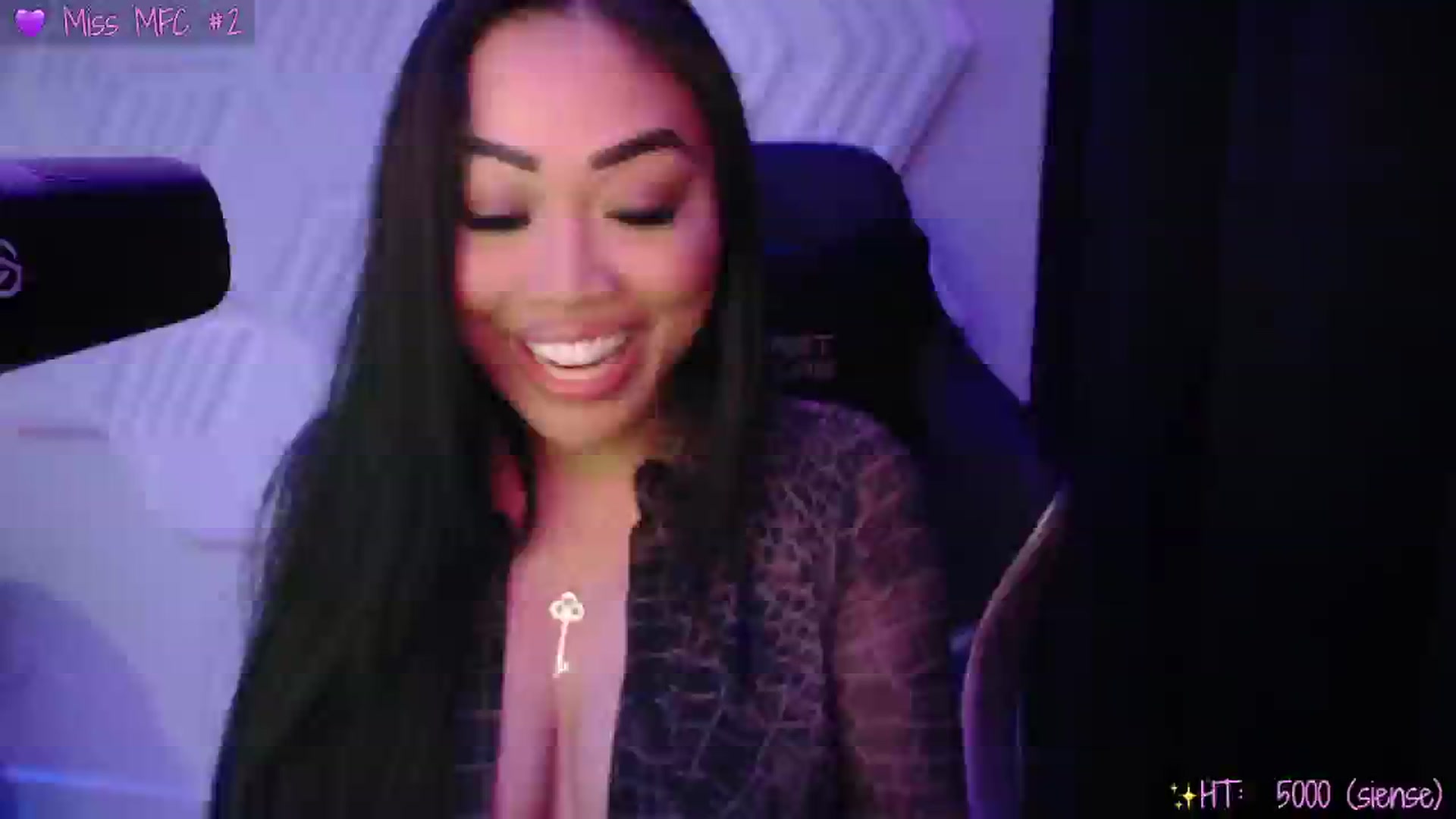 Gallery image thumbnail from SinCityVEE's myfreecams stream on, 11/20/2024, 09:58 image 14 of 20