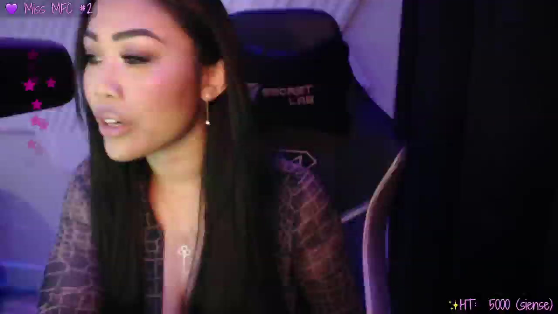 Gallery image thumbnail from SinCityVEE's myfreecams stream on, 11/20/2024, 09:58 image 3 of 20