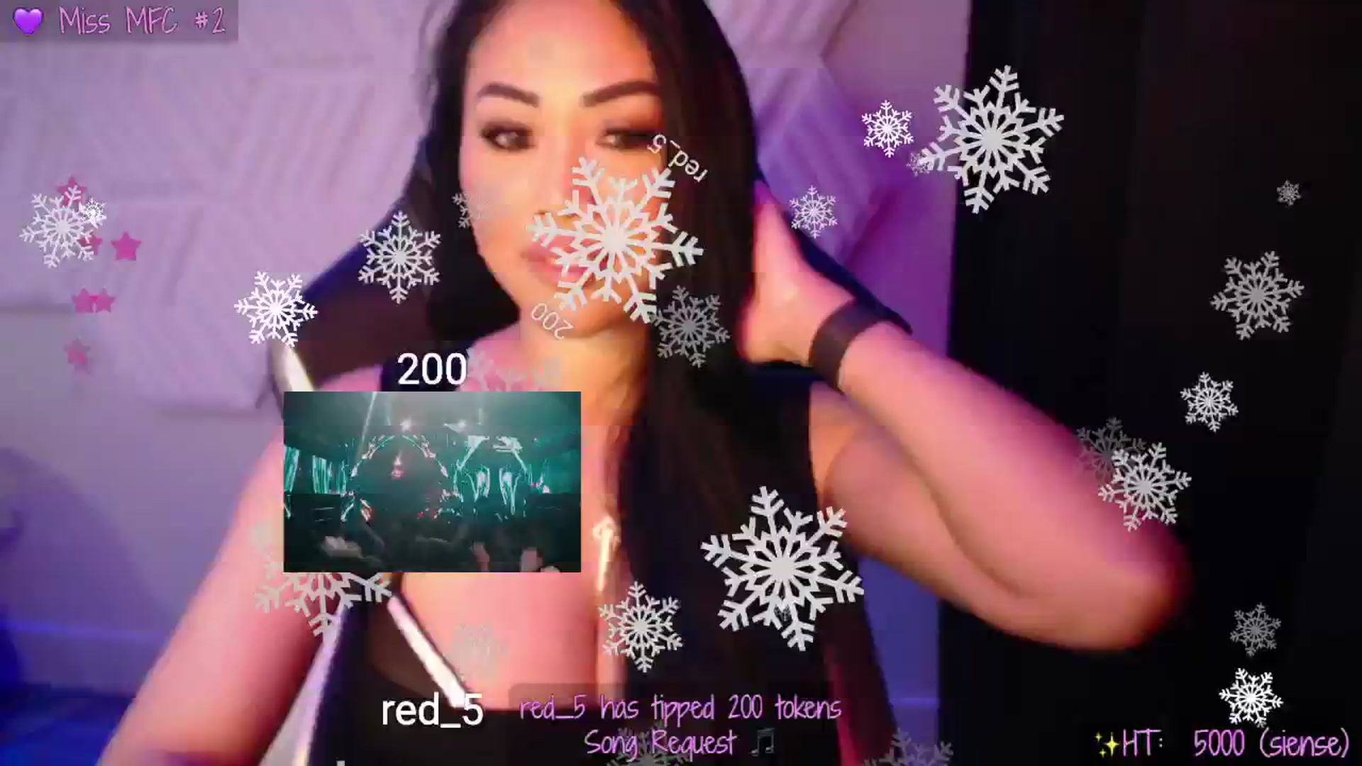 Gallery image thumbnail from SinCityVEE's myfreecams stream on, 11/23/2024, 09:18 image 4 of 20