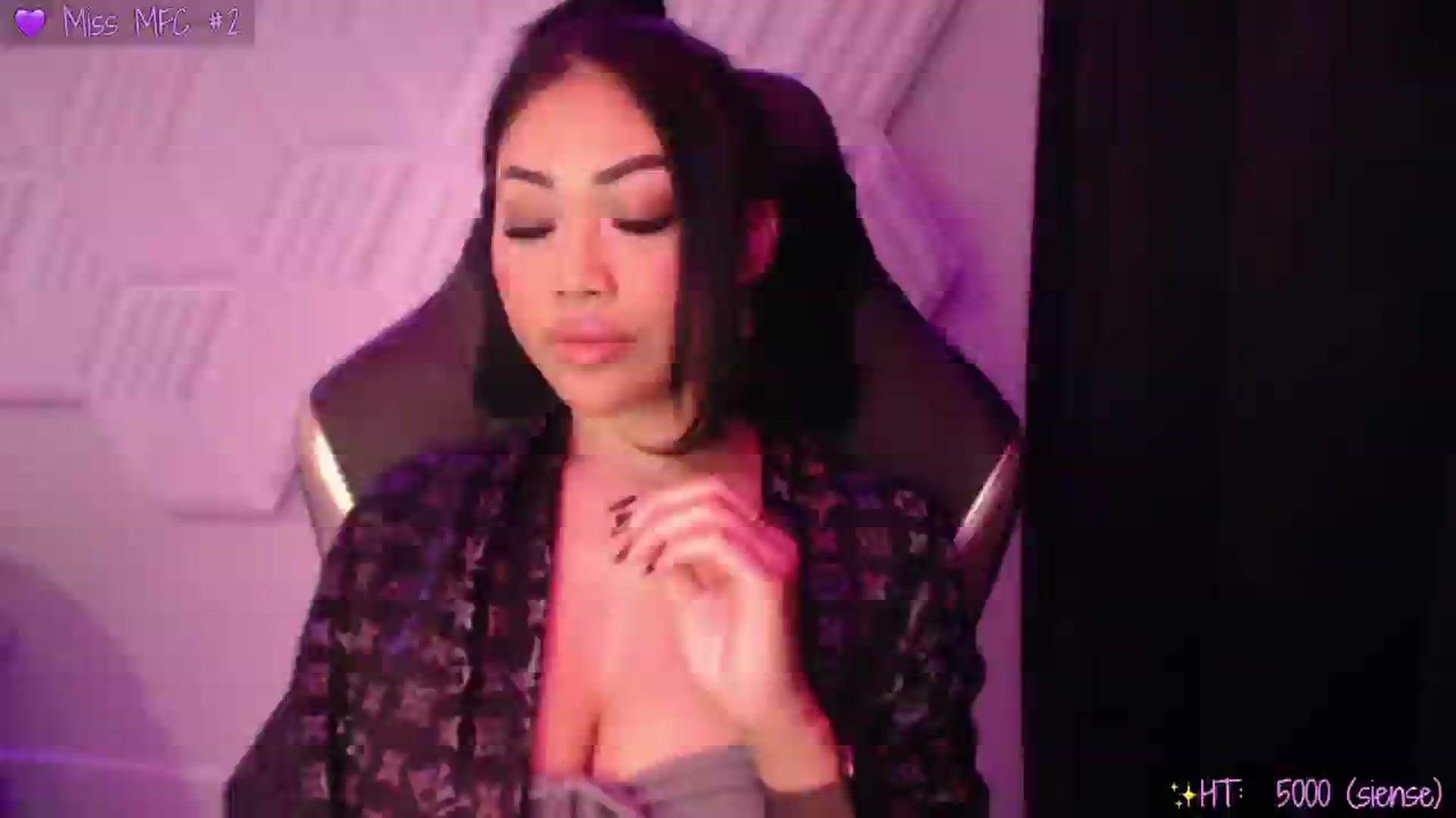 Gallery image thumbnail from SinCityVEE's myfreecams stream on, 11/24/2024, 10:53 image 4 of 20