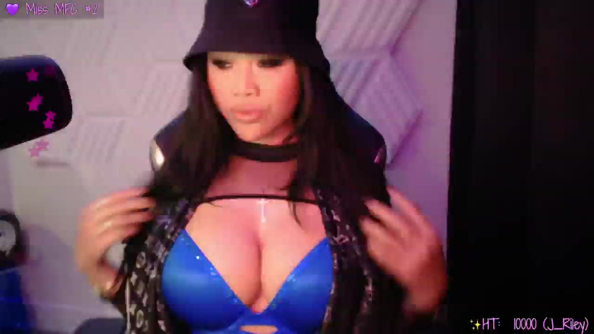 Gallery image thumbnail from SinCityVEE's myfreecams stream on, 11/25/2024, 08:47 image 6 of 20