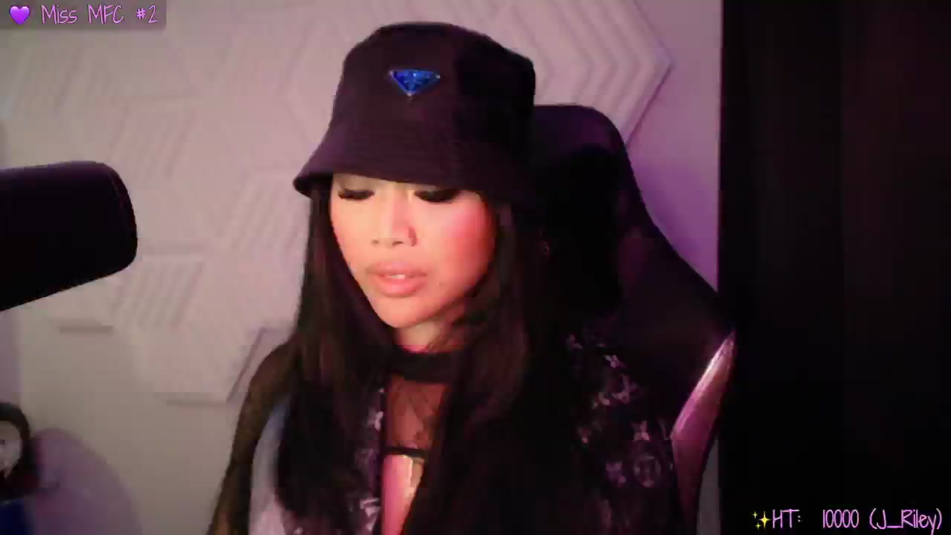Gallery image thumbnail from SinCityVEE's myfreecams stream on, 11/25/2024, 08:47 image 8 of 20
