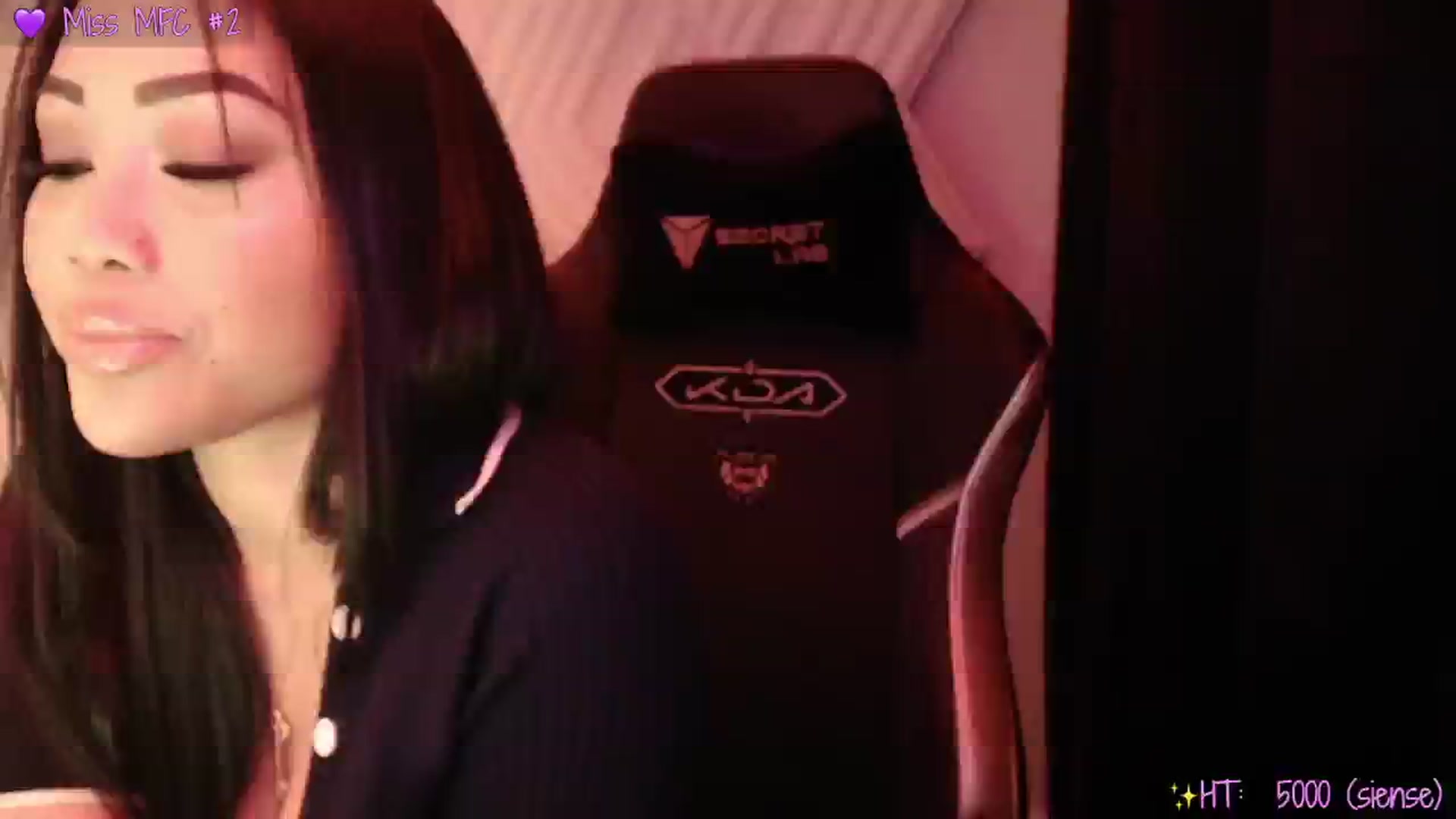 Gallery image thumbnail from SinCityVEE's myfreecams stream on, 11/28/2024, 09:43 image 2 of 20