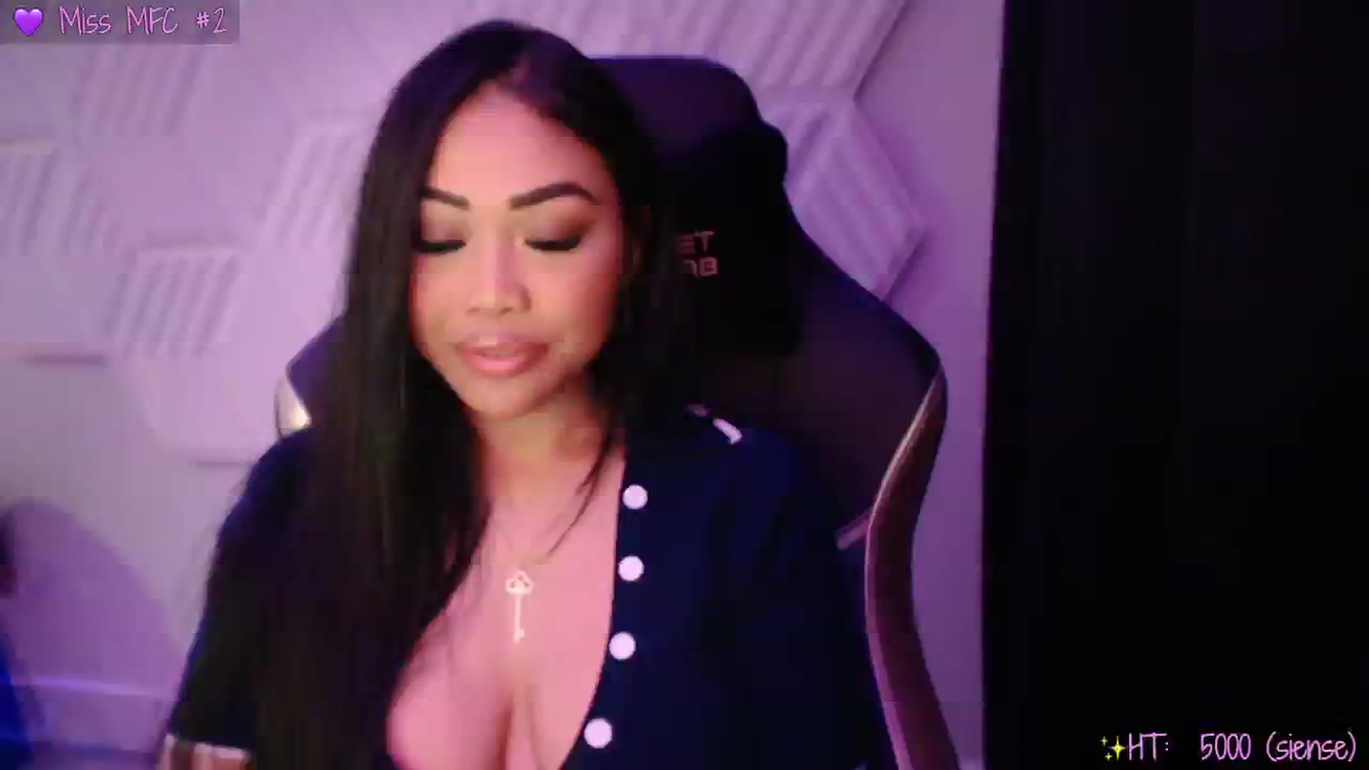 Gallery image thumbnail from SinCityVEE's myfreecams stream on, 11/28/2024, 09:43 image 3 of 20