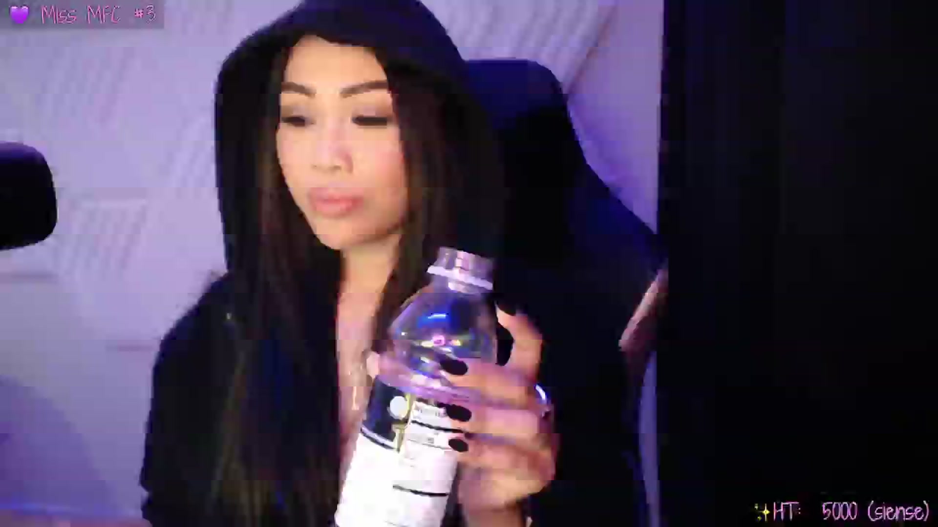 Gallery image thumbnail from SinCityVEE's myfreecams stream on, 11/30/2024, 08:41 image 8 of 20