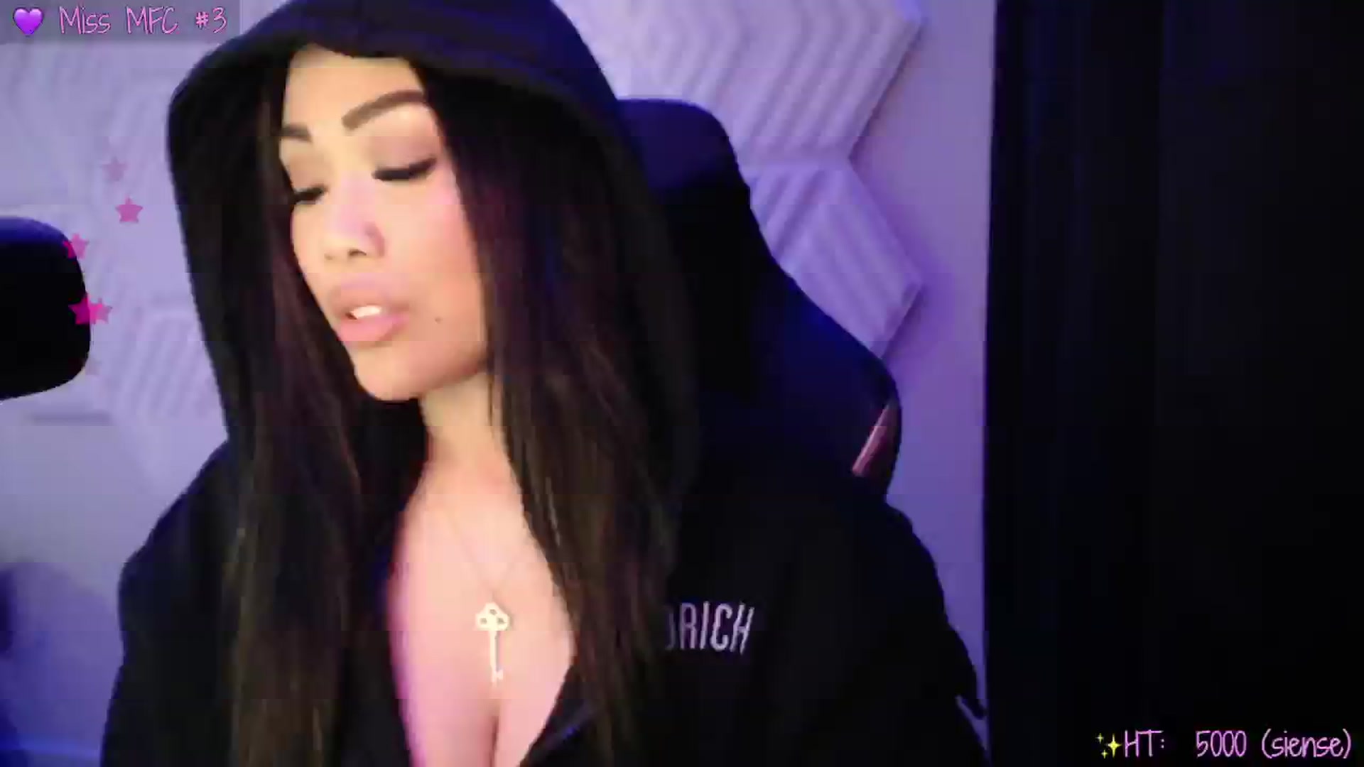 Gallery image thumbnail from SinCityVEE's myfreecams stream on, 11/30/2024, 08:41 image 4 of 20