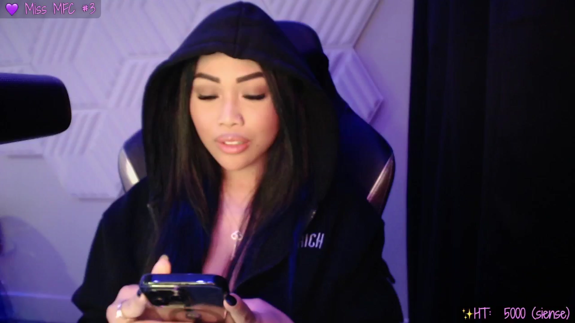 Gallery image thumbnail from SinCityVEE's myfreecams stream on, 11/30/2024, 08:41 image 12 of 20