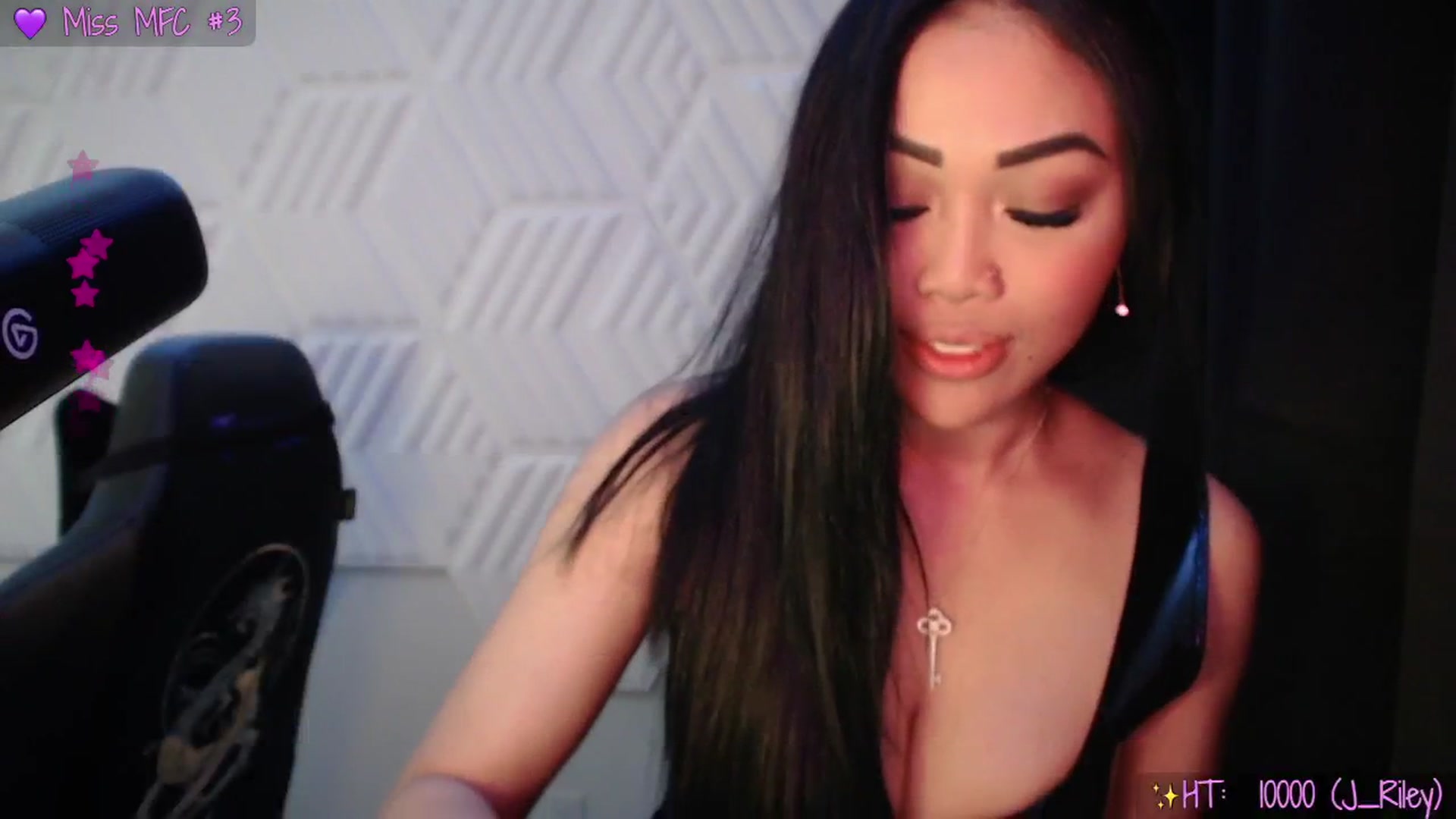 Gallery image thumbnail from SinCityVEE's myfreecams stream on, 12/01/2024, 08:26 image 15 of 20