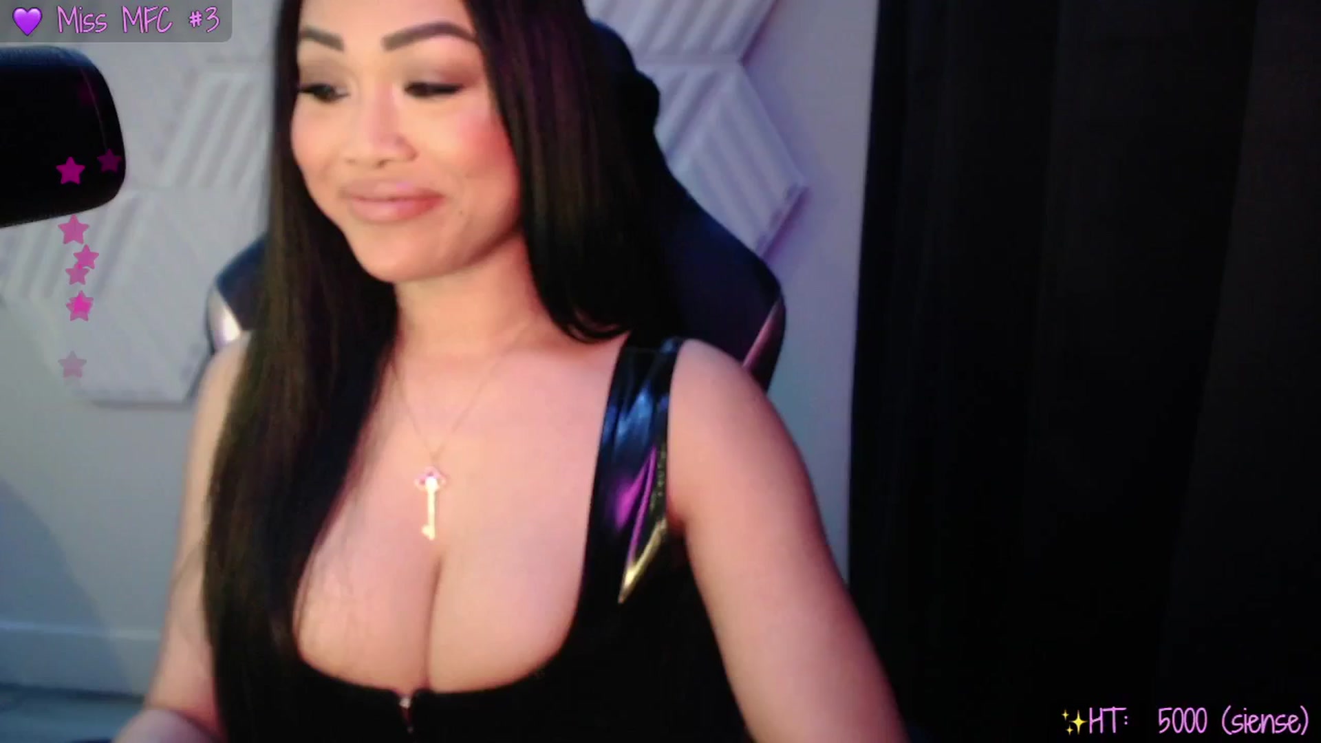 Gallery image thumbnail from SinCityVEE's myfreecams stream on, 12/01/2024, 08:26 image 3 of 20