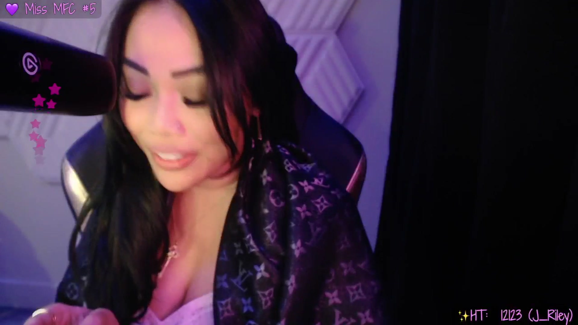 Gallery image thumbnail from SinCityVEE's myfreecams stream on, 12/05/2024, 07:31 image 20 of 20