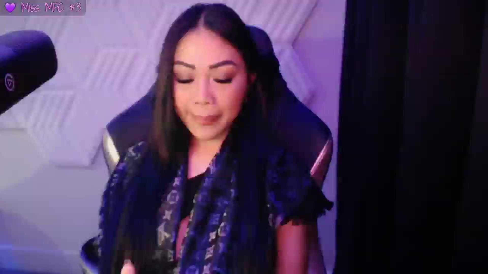 Gallery image thumbnail from SinCityVEE's myfreecams stream on, 12/12/2024, 06:23 image 20 of 20
