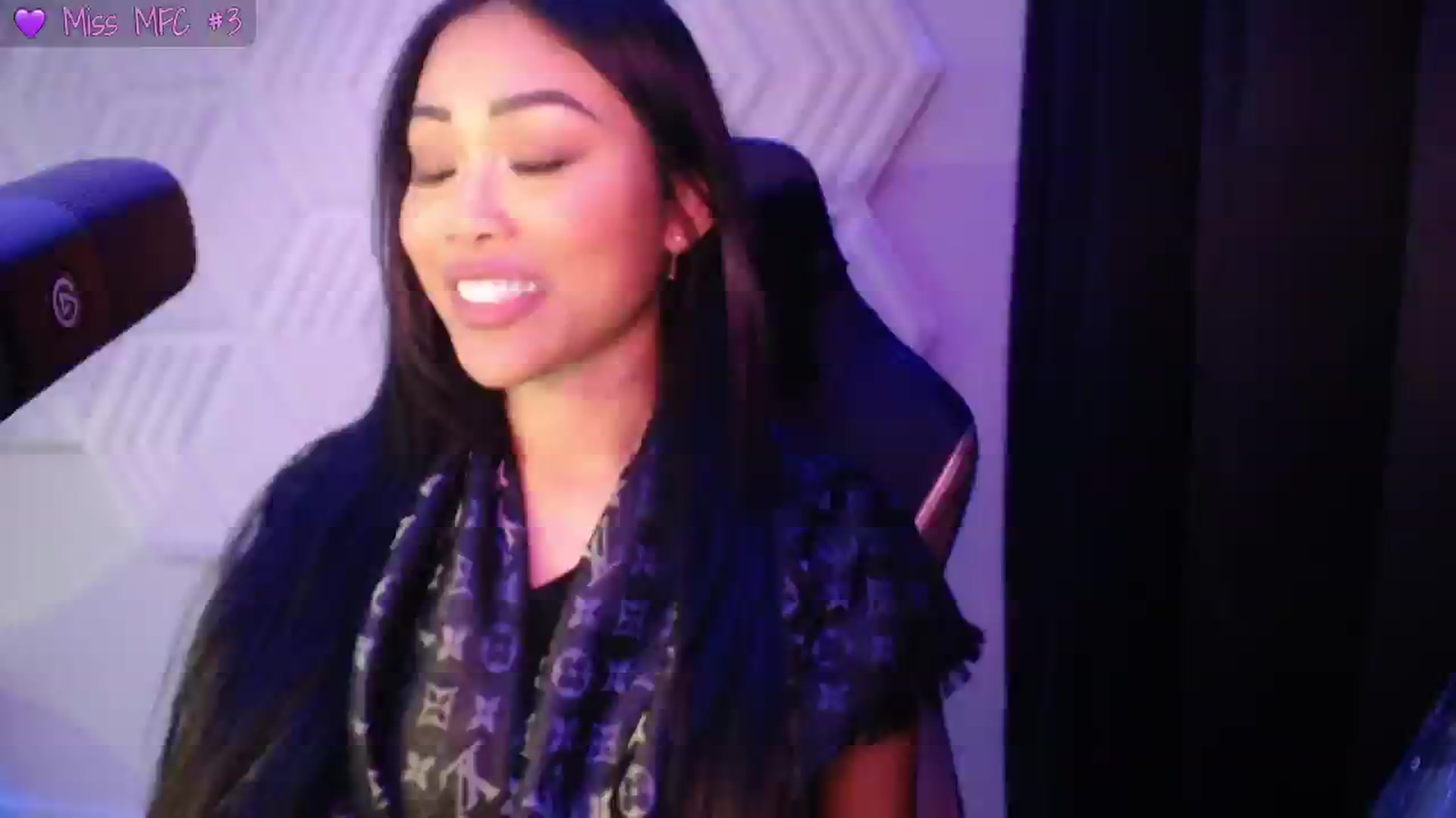 Gallery image thumbnail from SinCityVEE's myfreecams stream on, 12/12/2024, 06:23 image 18 of 20