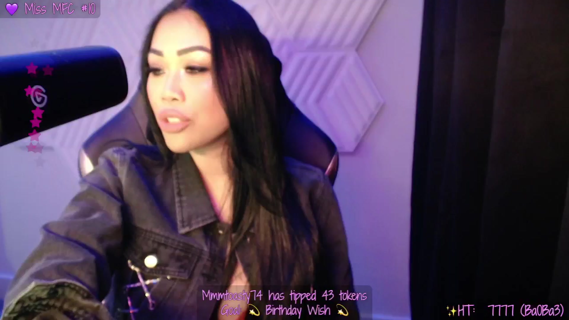 Gallery image thumbnail from SinCityVEE's myfreecams stream on, 12/29/2024, 11:03 image 3 of 20