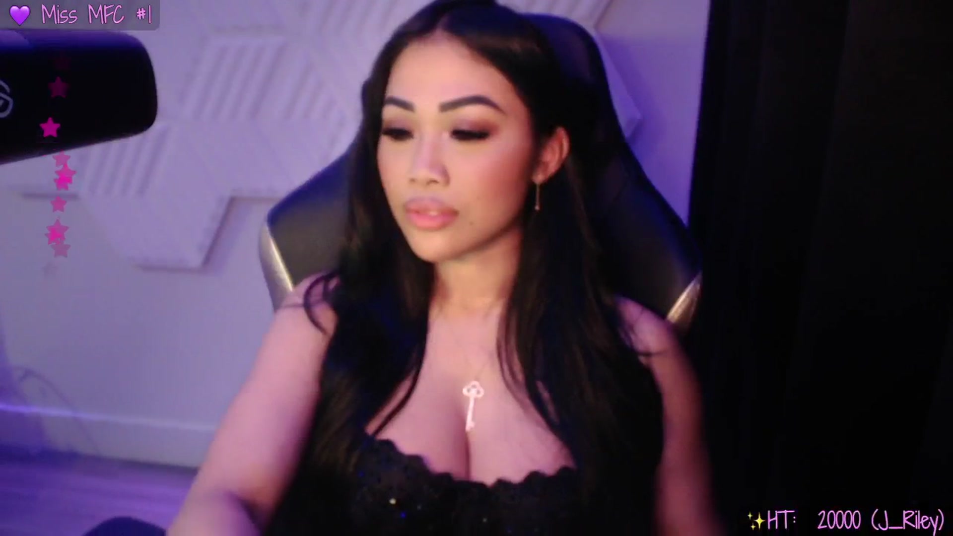 Gallery image thumbnail from SinCityVEE's myfreecams stream on, 01/03/2025, 09:06 image 11 of 20