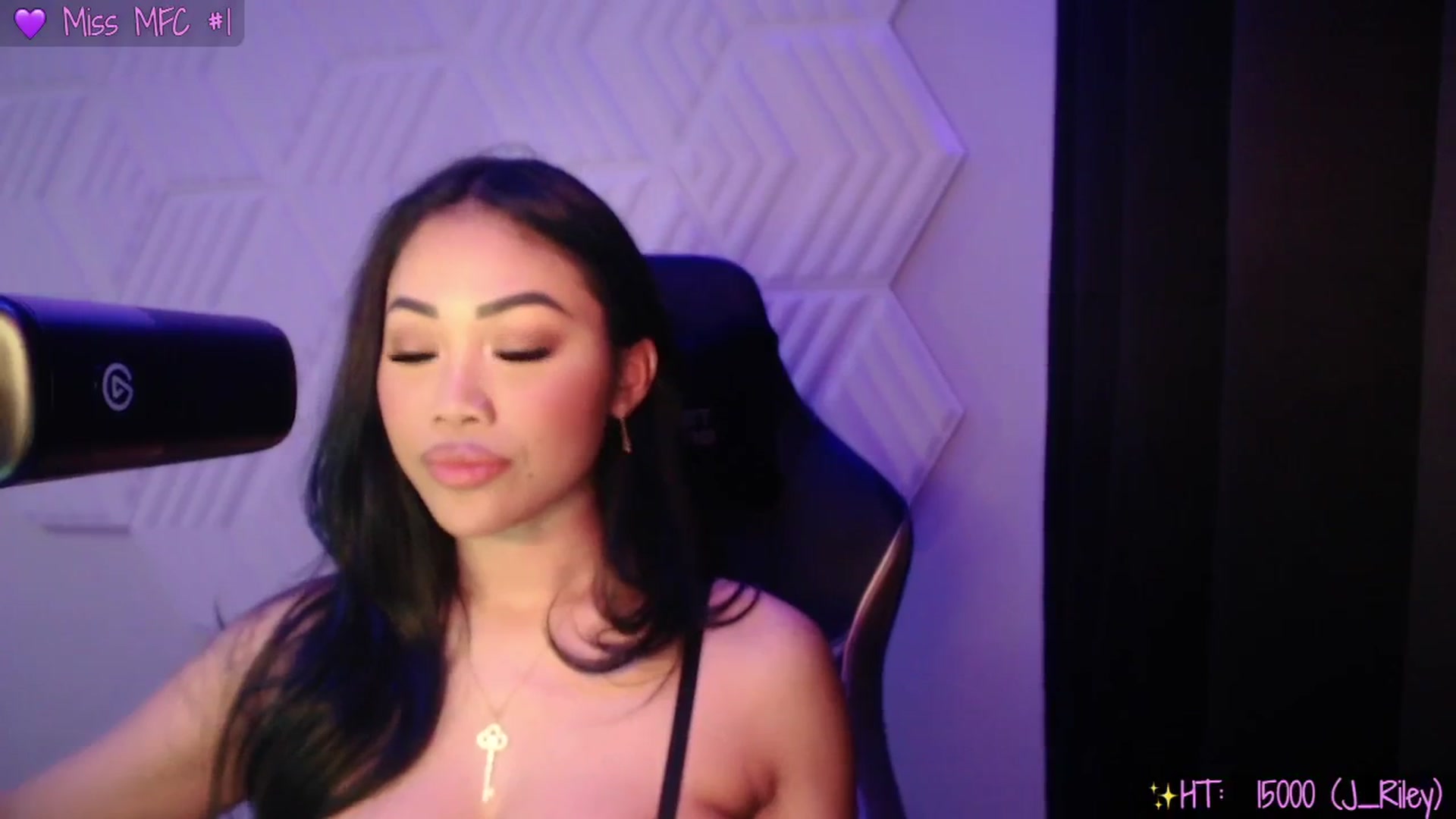 Gallery image thumbnail from SinCityVEE's myfreecams stream on, 01/03/2025, 09:06 image 5 of 20