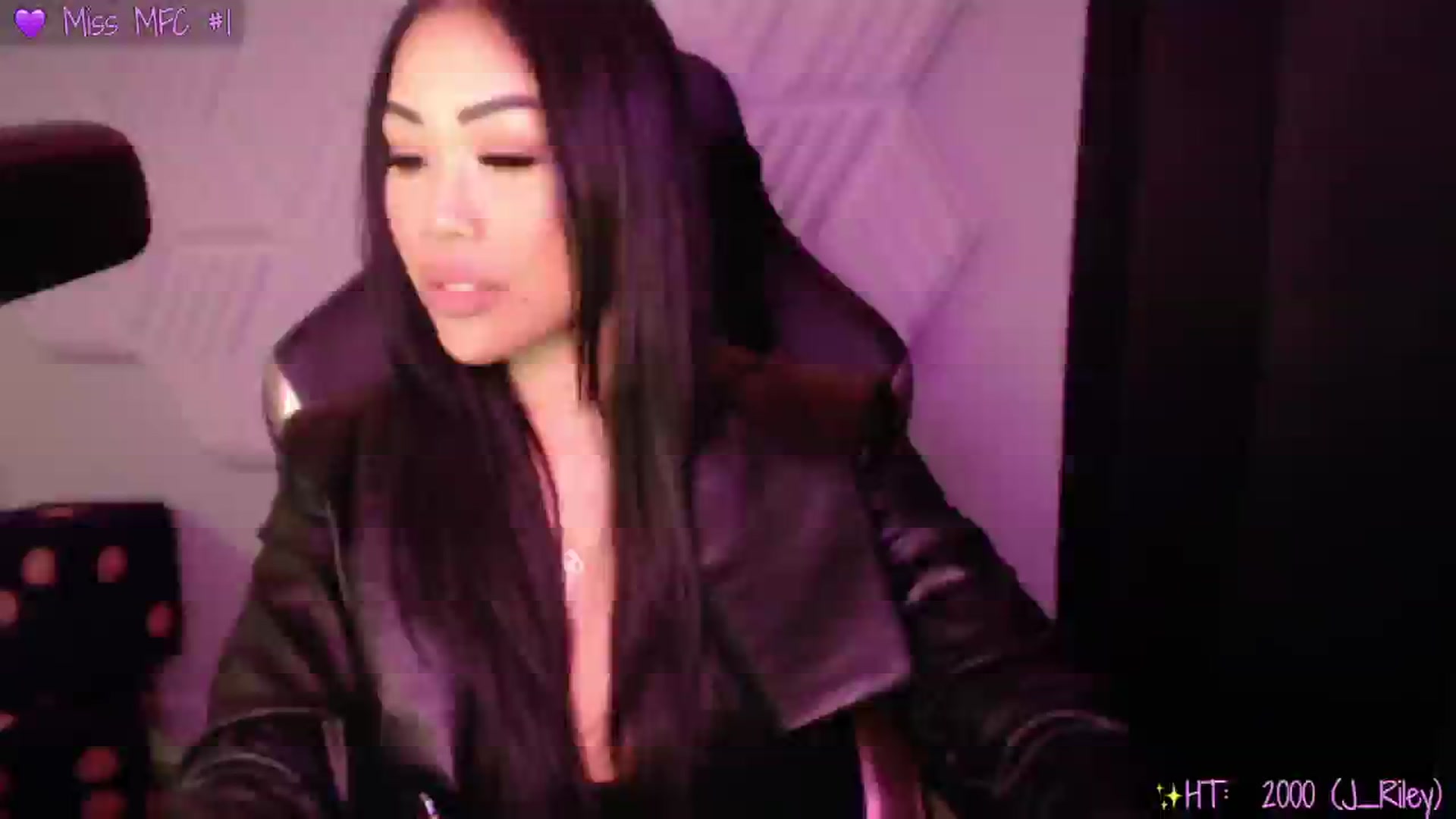 Gallery image thumbnail from SinCityVEE's myfreecams stream on, 01/07/2025, 07:02 image 3 of 20