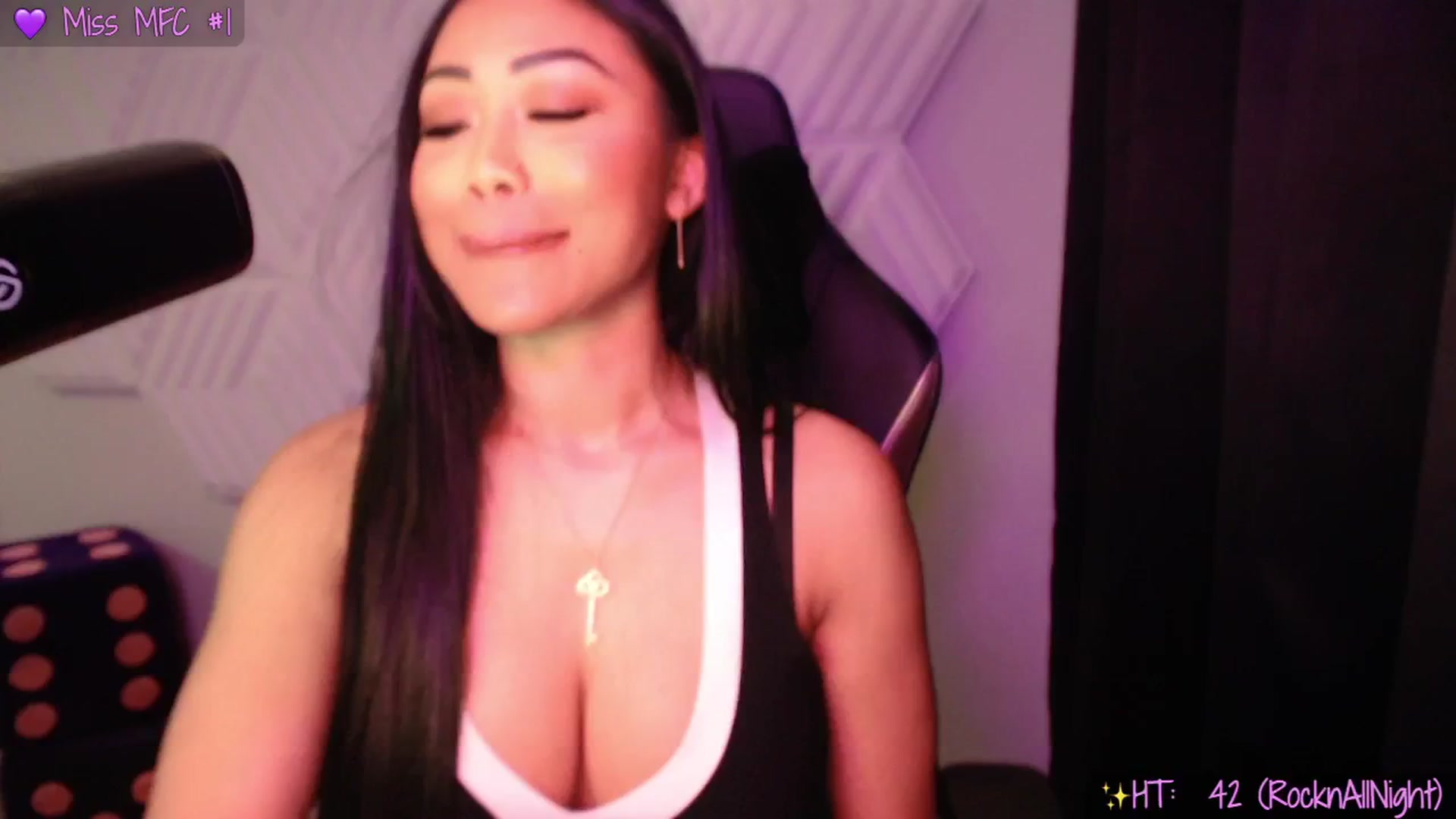 Gallery image thumbnail from SinCityVEE's myfreecams stream on, 01/08/2025, 06:27 image 6 of 20