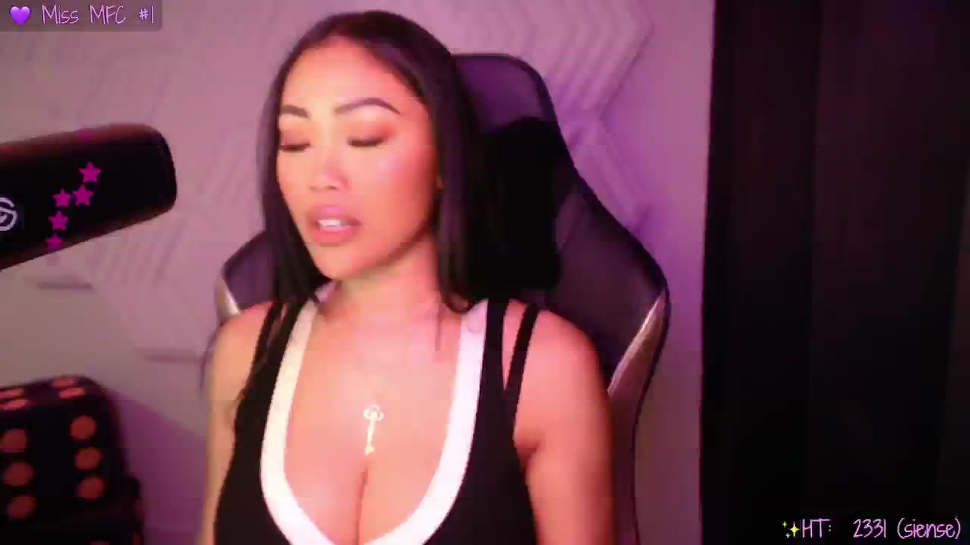 Gallery image thumbnail from SinCityVEE's myfreecams stream on, 01/08/2025, 06:27 image 9 of 20
