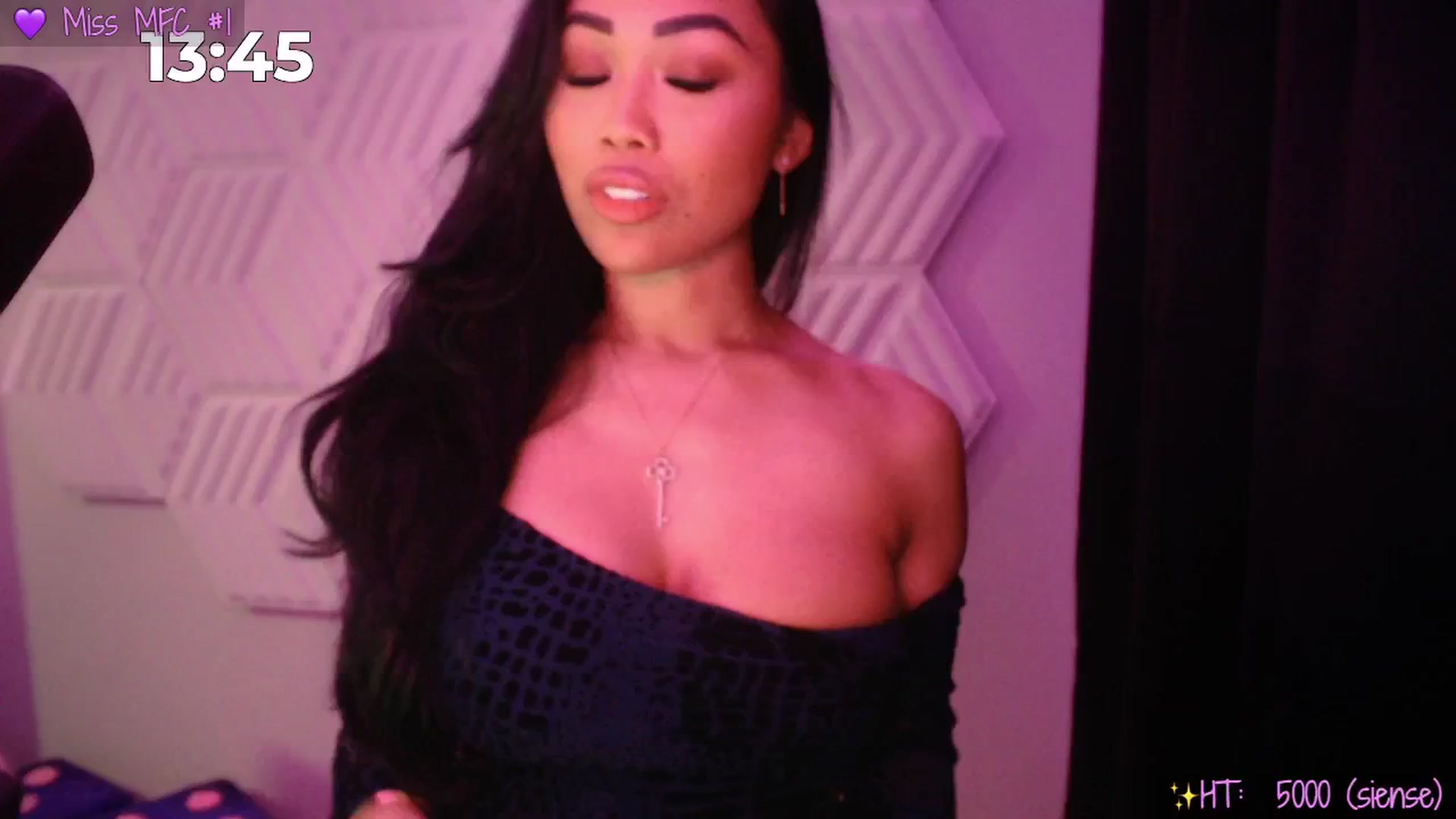 Gallery image thumbnail from SinCityVEE's myfreecams stream on, 01/12/2025, 09:20 image 14 of 20