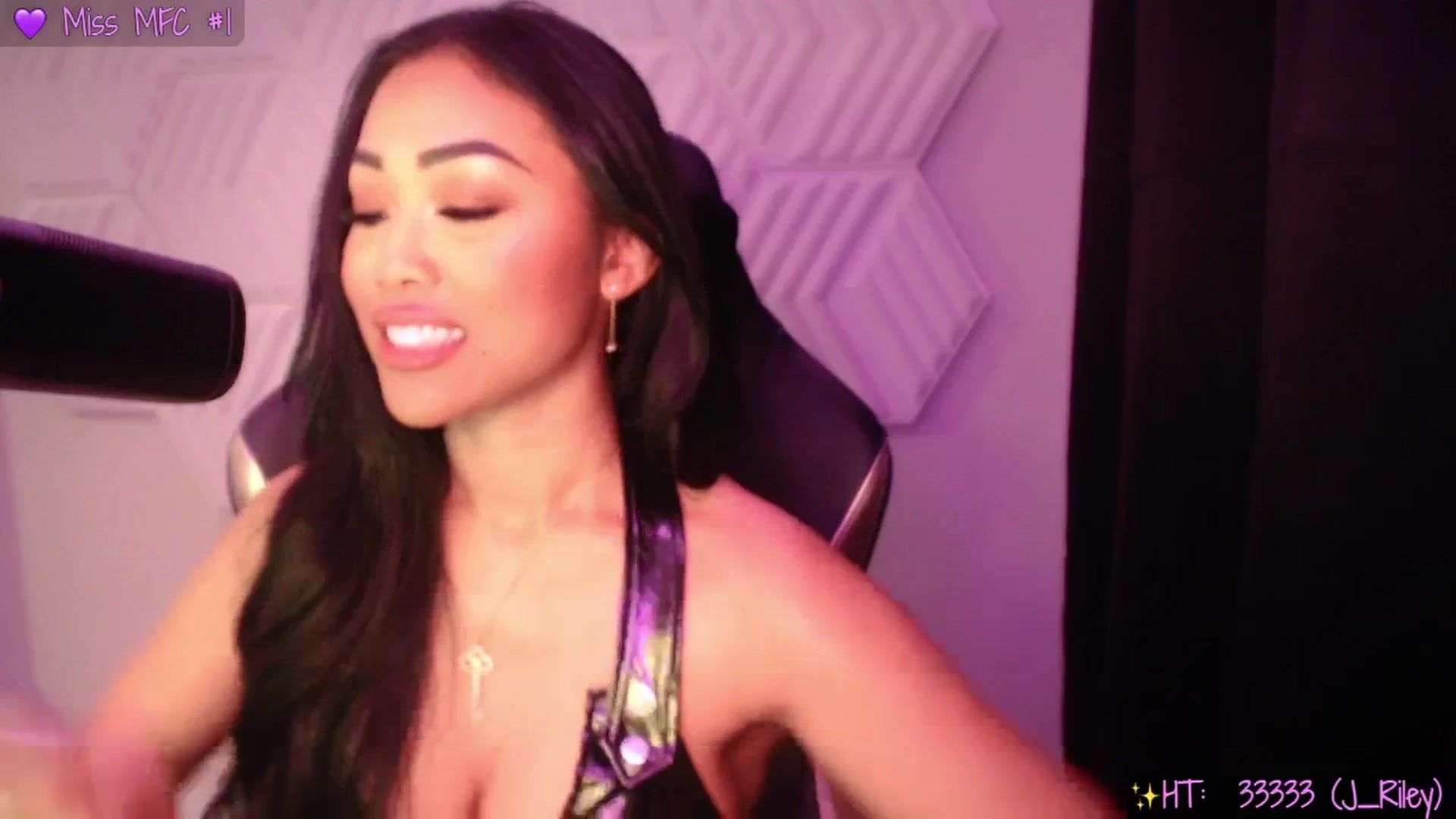 Gallery image thumbnail from SinCityVEE's myfreecams stream on, 01/13/2025, 07:31 image 13 of 20