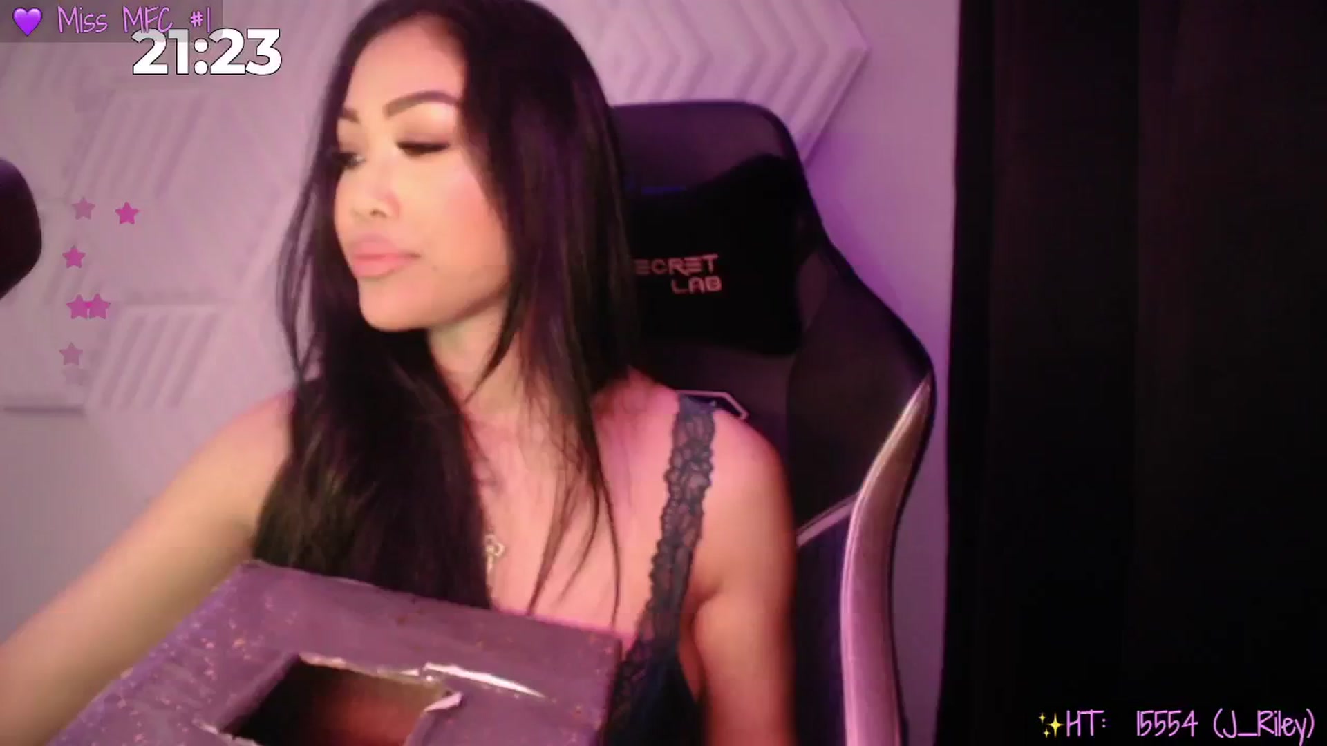 Gallery image thumbnail from SinCityVEE's myfreecams stream on, 01/15/2025, 07:53 image 18 of 20