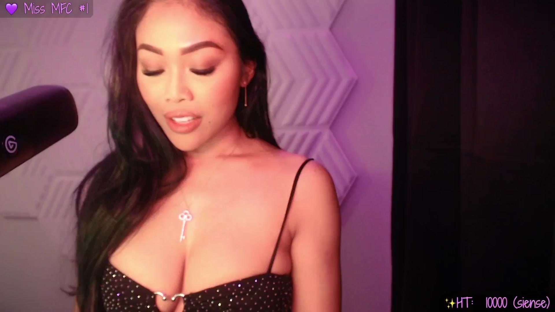 Gallery image thumbnail from SinCityVEE's myfreecams stream on, 01/15/2025, 07:53 image 3 of 20