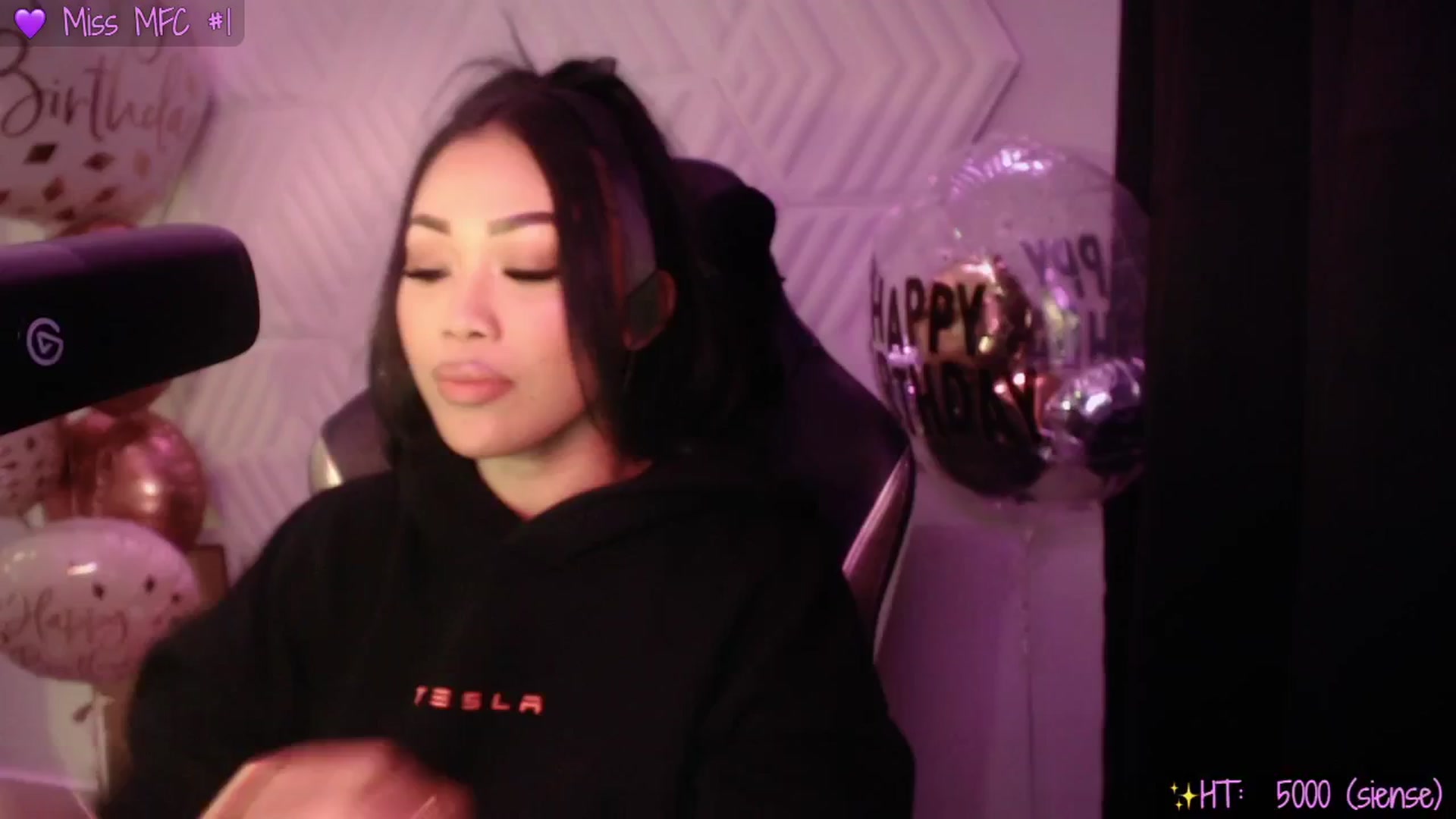 Gallery image thumbnail from SinCityVEE's myfreecams stream on, 01/17/2025, 07:35 image 11 of 20