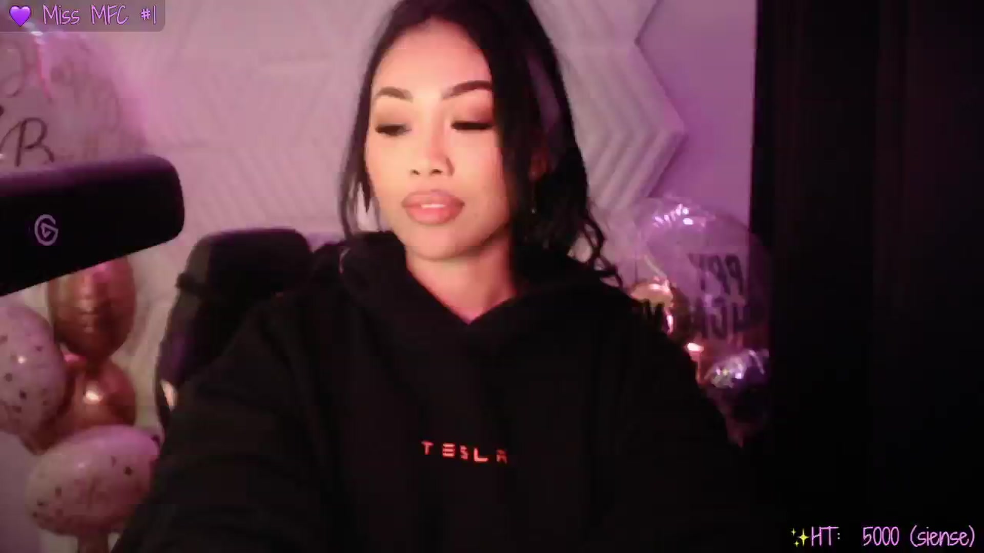 Gallery image thumbnail from SinCityVEE's myfreecams stream on, 01/17/2025, 07:35 image 15 of 20