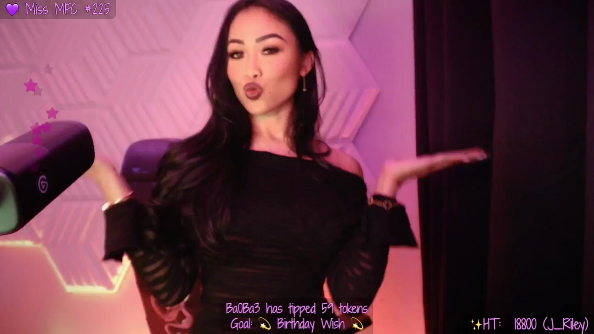 Gallery image thumbnail from SinCityVEE's myfreecams stream on, 02/16/2025, 07:22 image 17 of 20