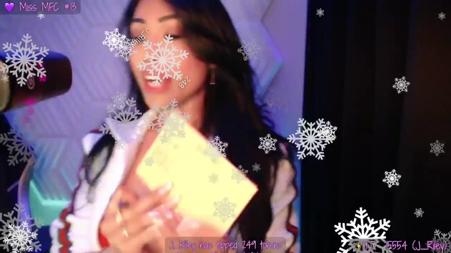 Gallery image thumbnail from SinCityVEE's myfreecams stream on, 03/08/2025, 08:39 image 15 of 20